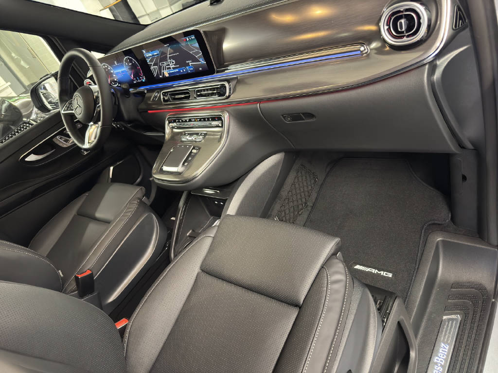 MERCEDES-BENZ V 300 d Exclusive Swiss Edition 4Matic Lang-image-11
