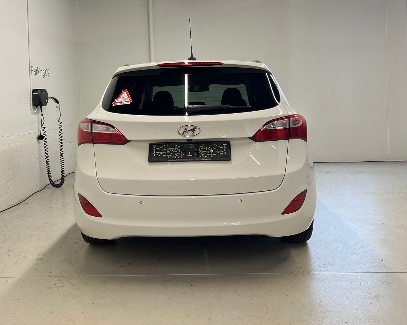 HYUNDAI i30 sw 1.6 GDi Go-image-9