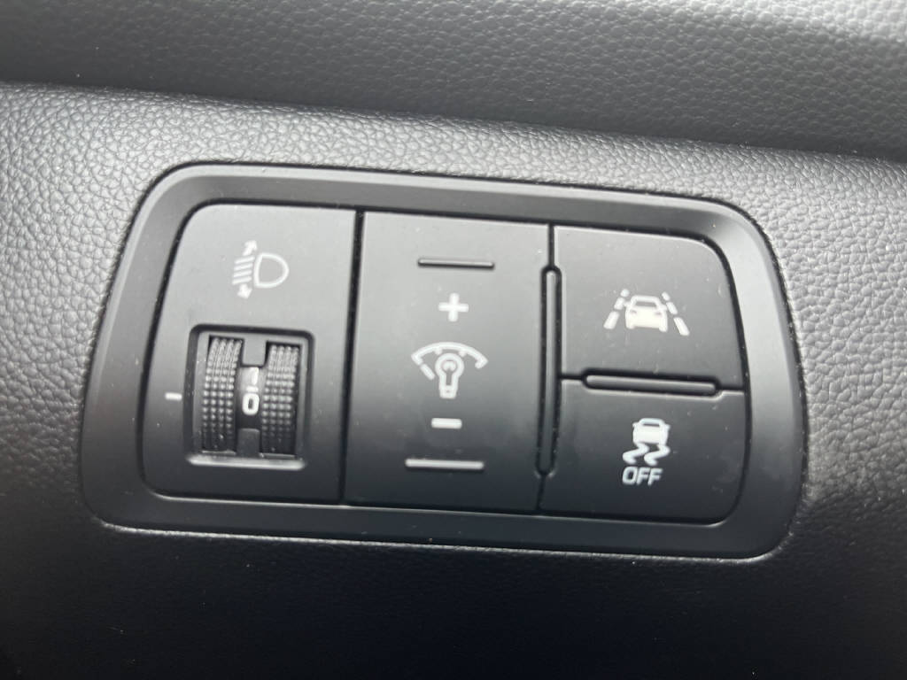 HYUNDAI i20 1.0 T-GDi 120 Amplia-image-16
