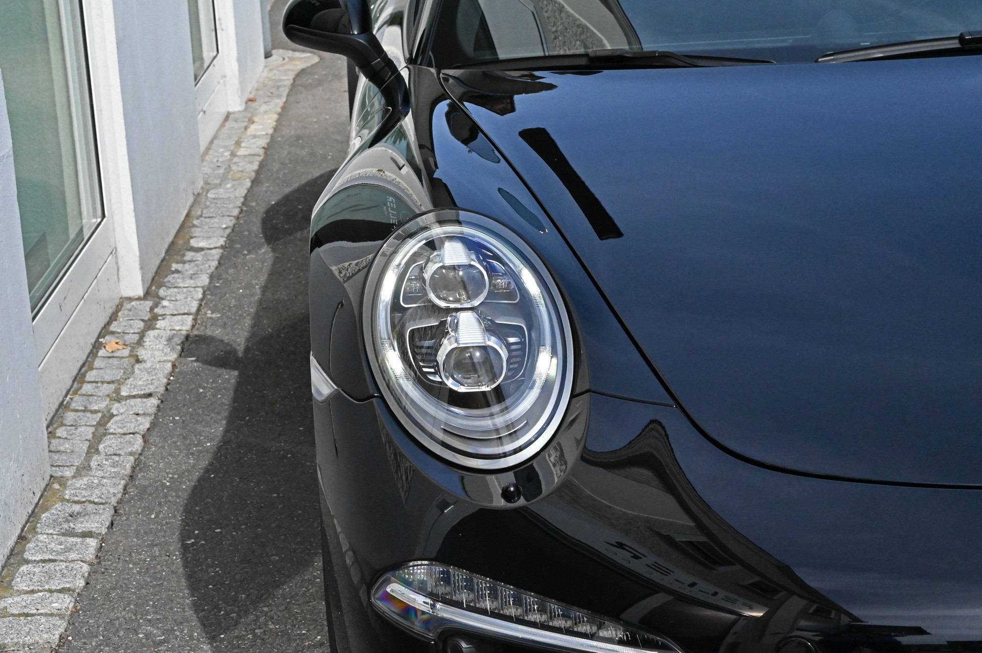 PORSCHE 911 Carrera 4 GTS PDK-image-3
