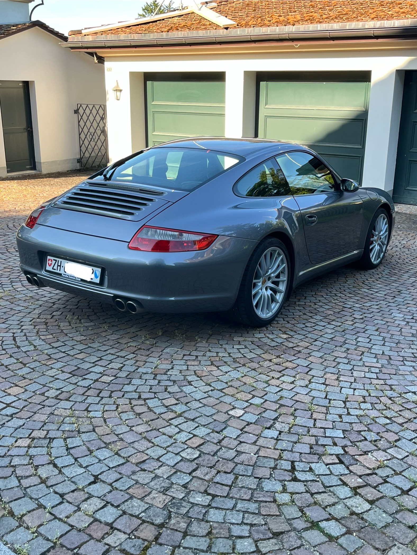 PORSCHE 3.8 Carrera 4S-image-2