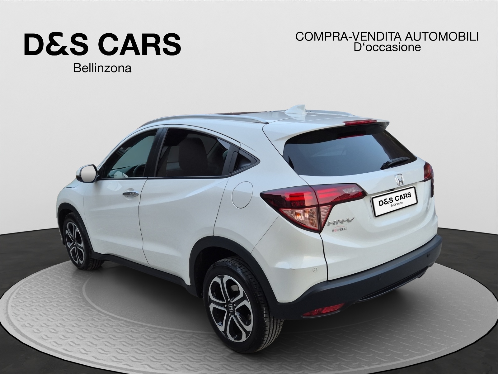 HONDA HR-V 1.5i-VTEC Executive-image-3