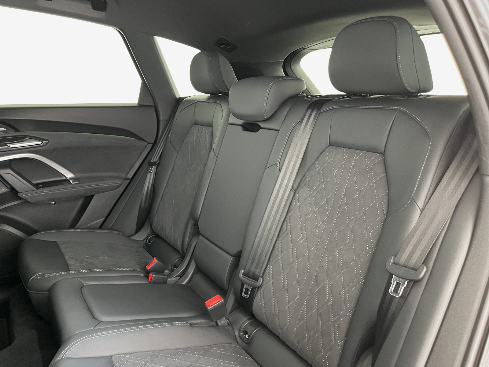 AUDI Q5 TFSI quatto 150 kW S-tronic-image-11