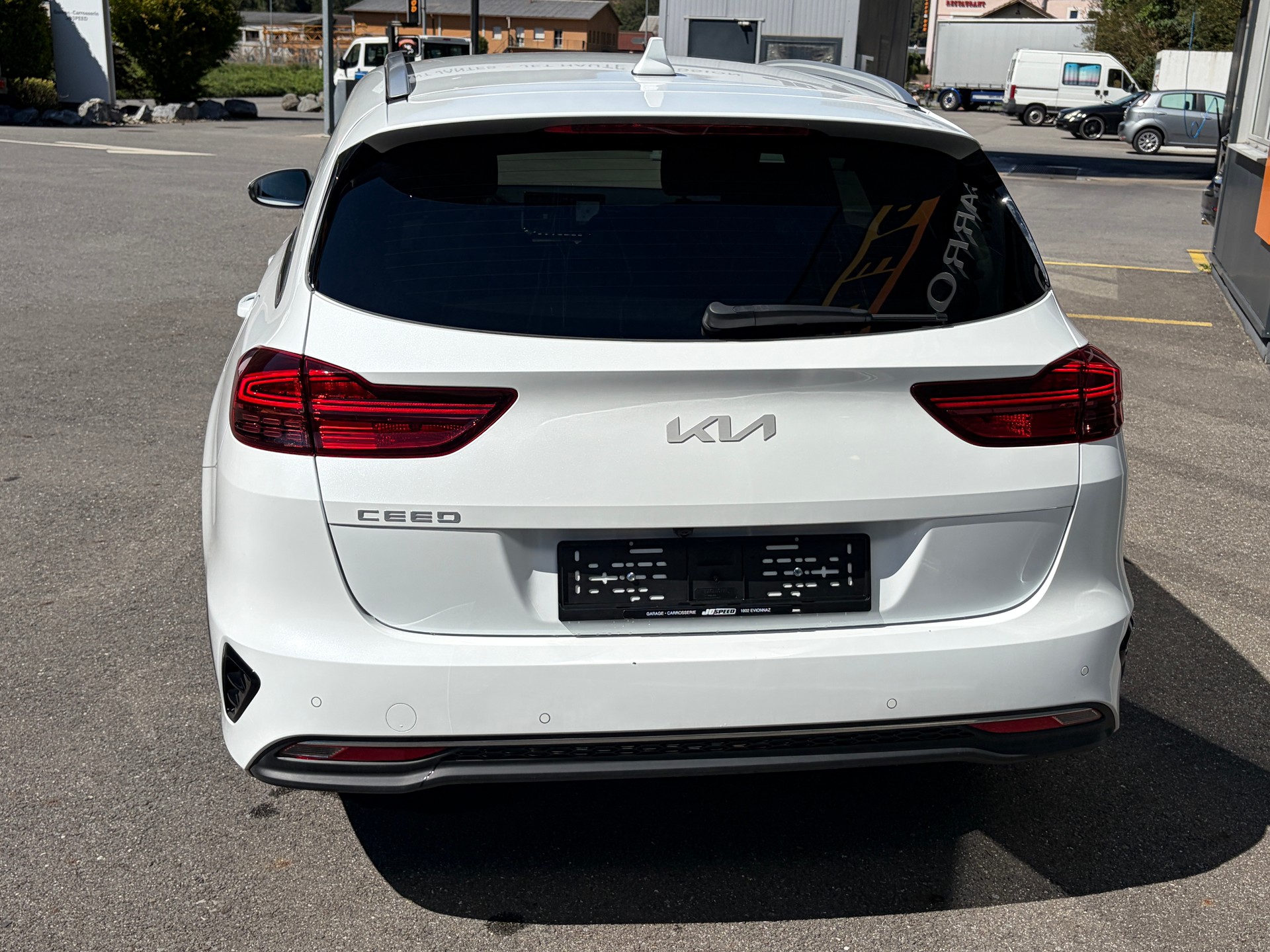 KIA Ceed Sportswagon 1.5 T-GDi Power DCT-showroom-element-3