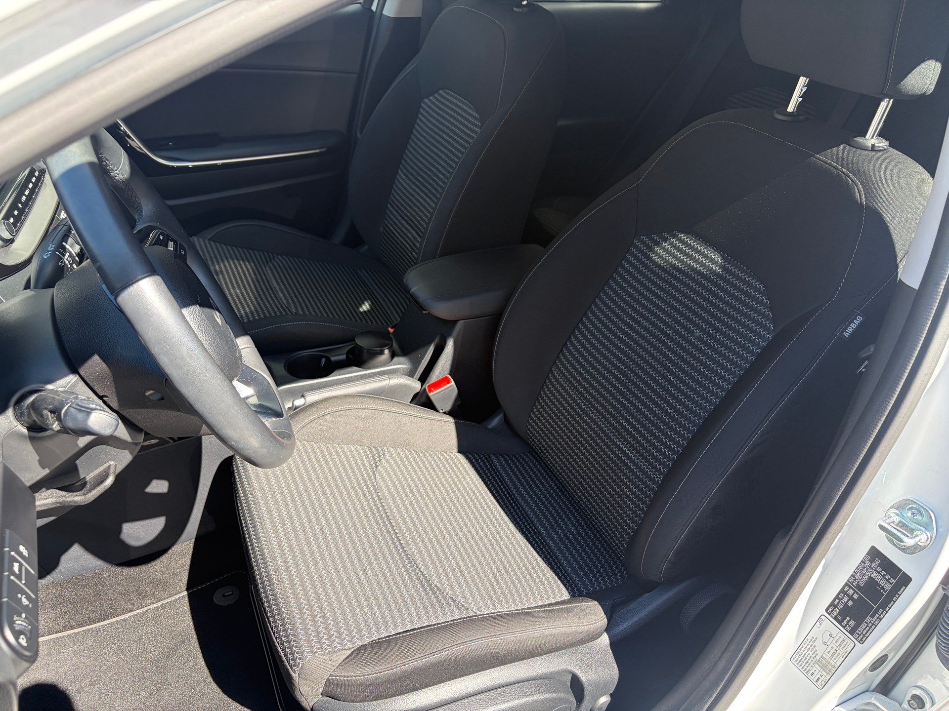 KIA Ceed Sportswagon 1.5 T-GDi Power DCT-image-9