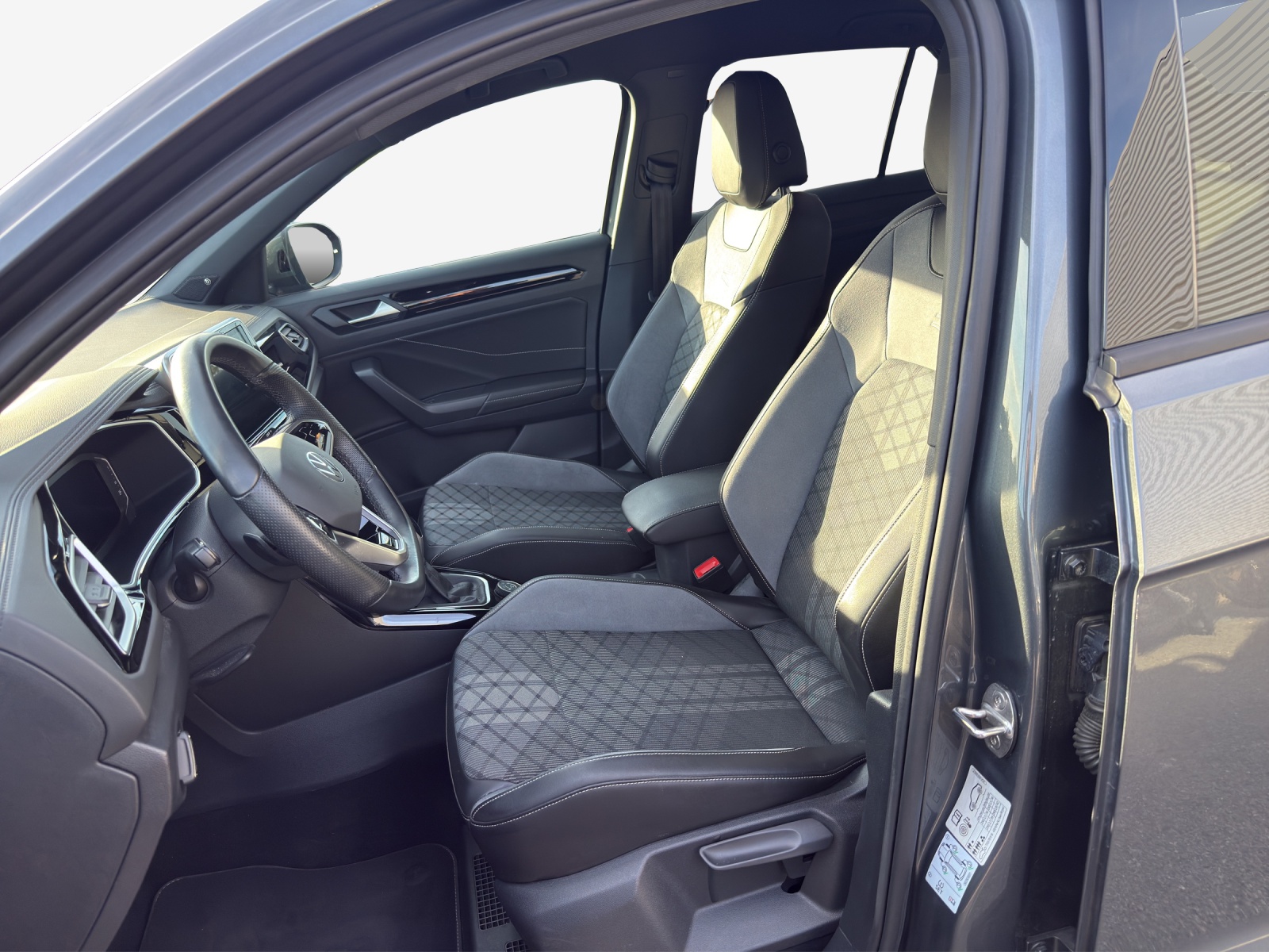 VW T-Roc 2.0 TSI R-Line DSG 4Motion-image-7