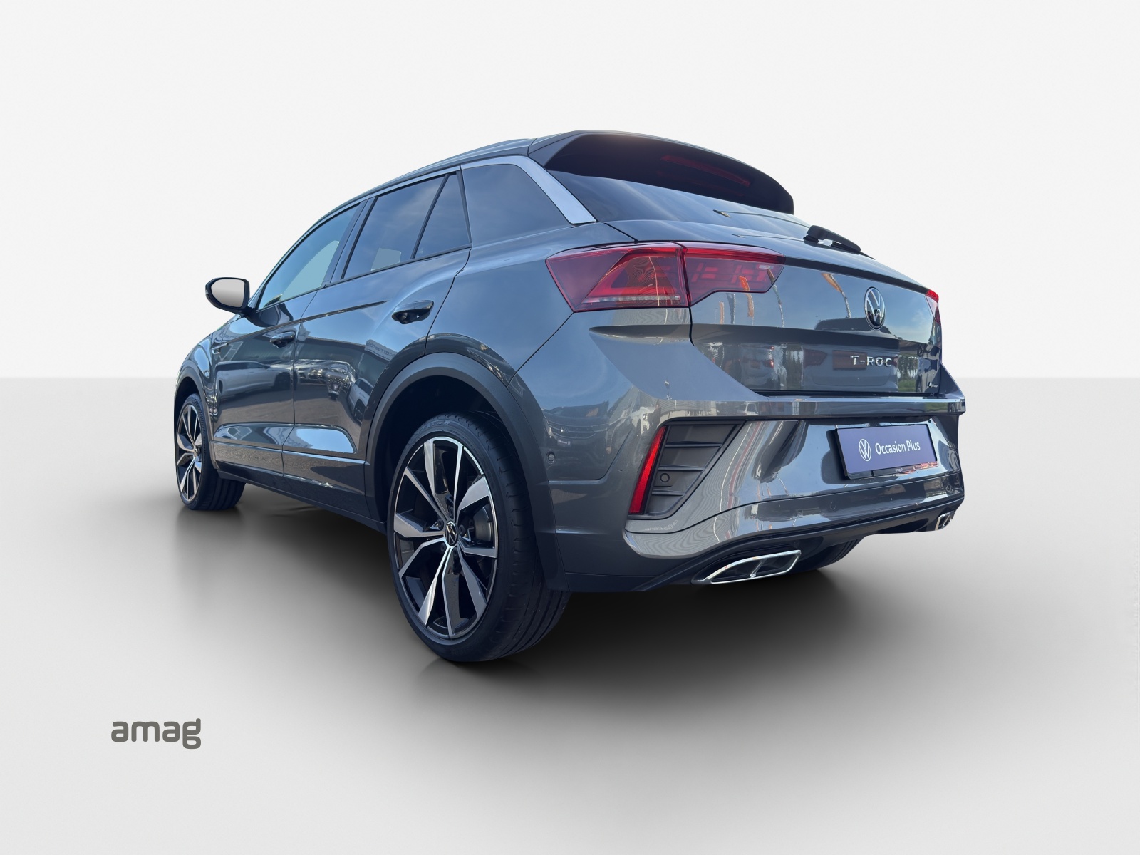 VW T-Roc 2.0 TSI R-Line DSG 4Motion-image-2