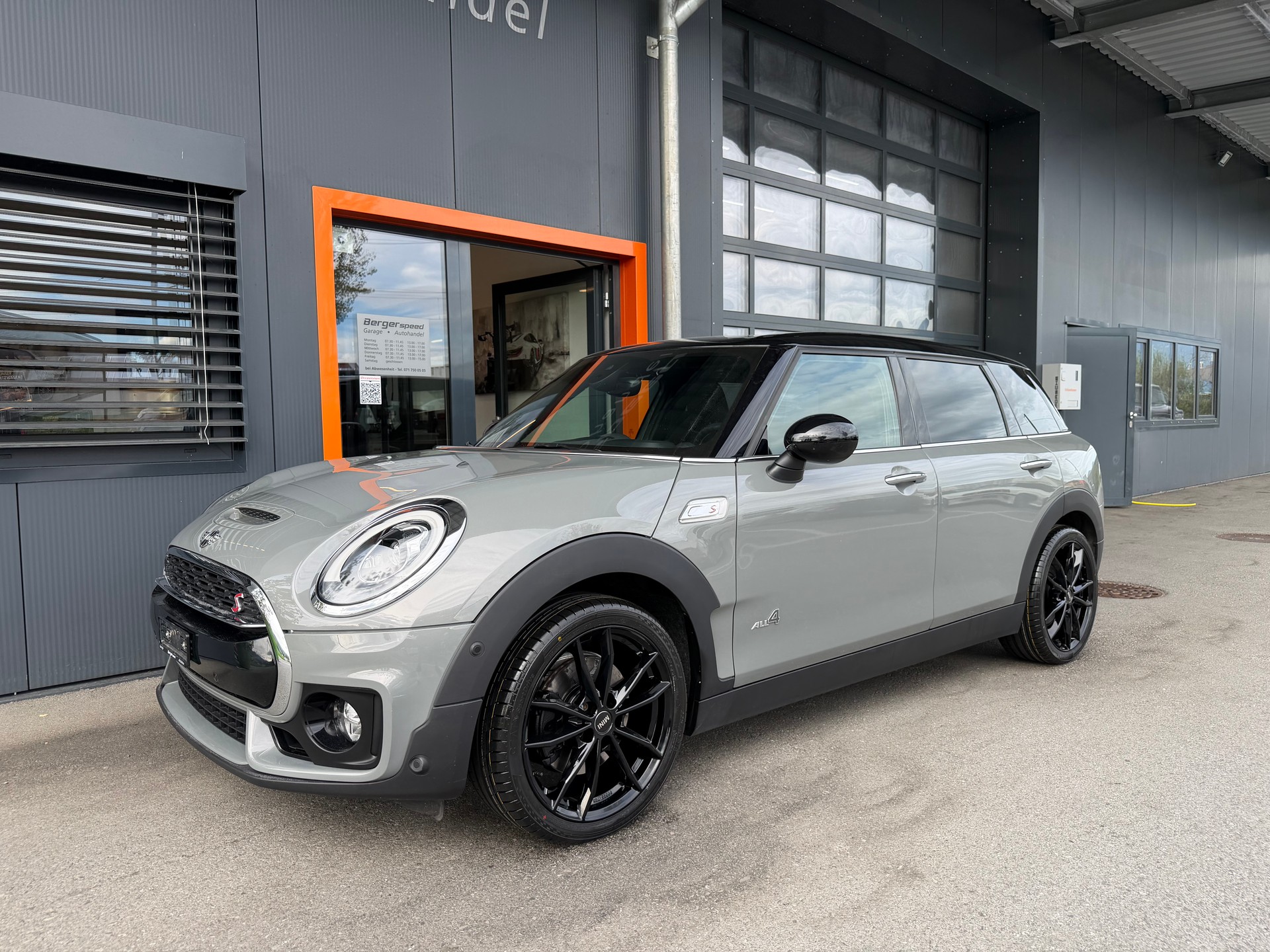 MINI Clubman Cooper S ALL4-image-0
