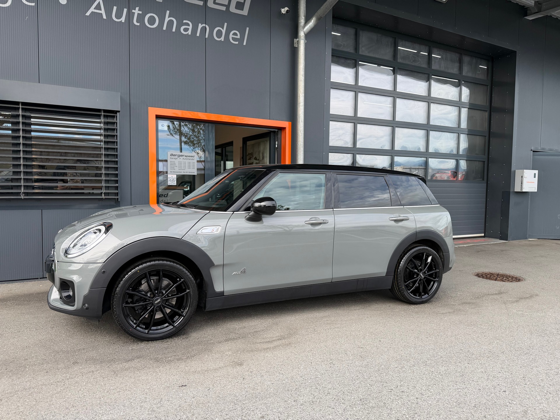 MINI Clubman Cooper S ALL4-image-3