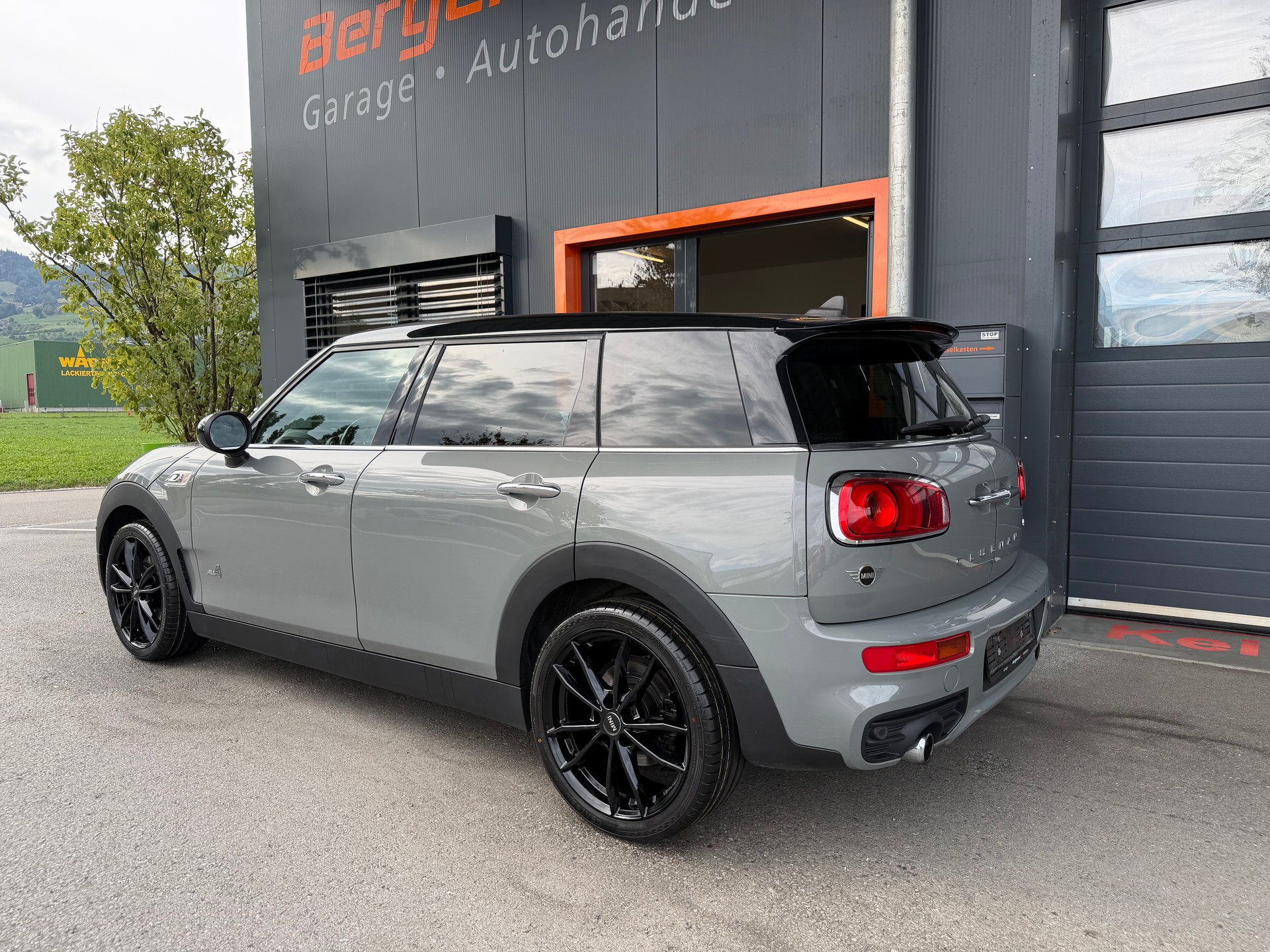 MINI Clubman Cooper S ALL4-image-5
