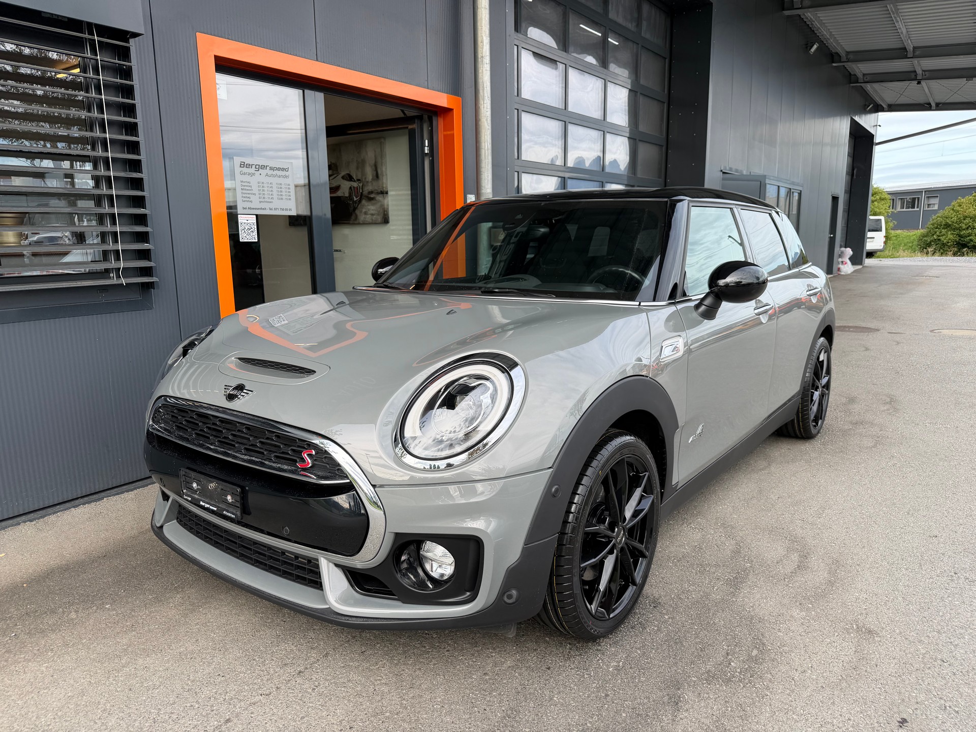 MINI Clubman Cooper S ALL4-image-1
