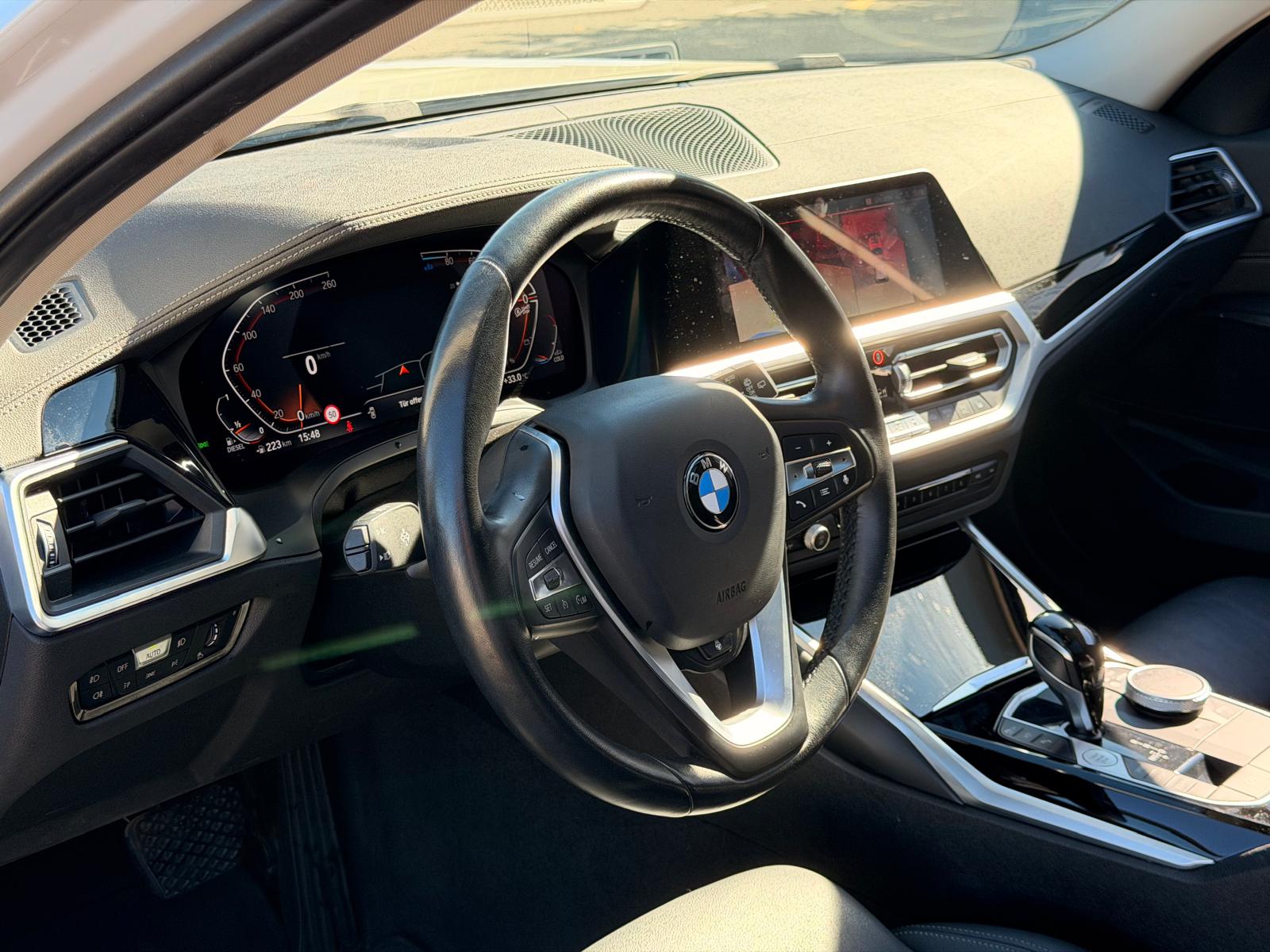 BMW 320d xDrive 48V Touring Luxury Line Steptronic-image-10