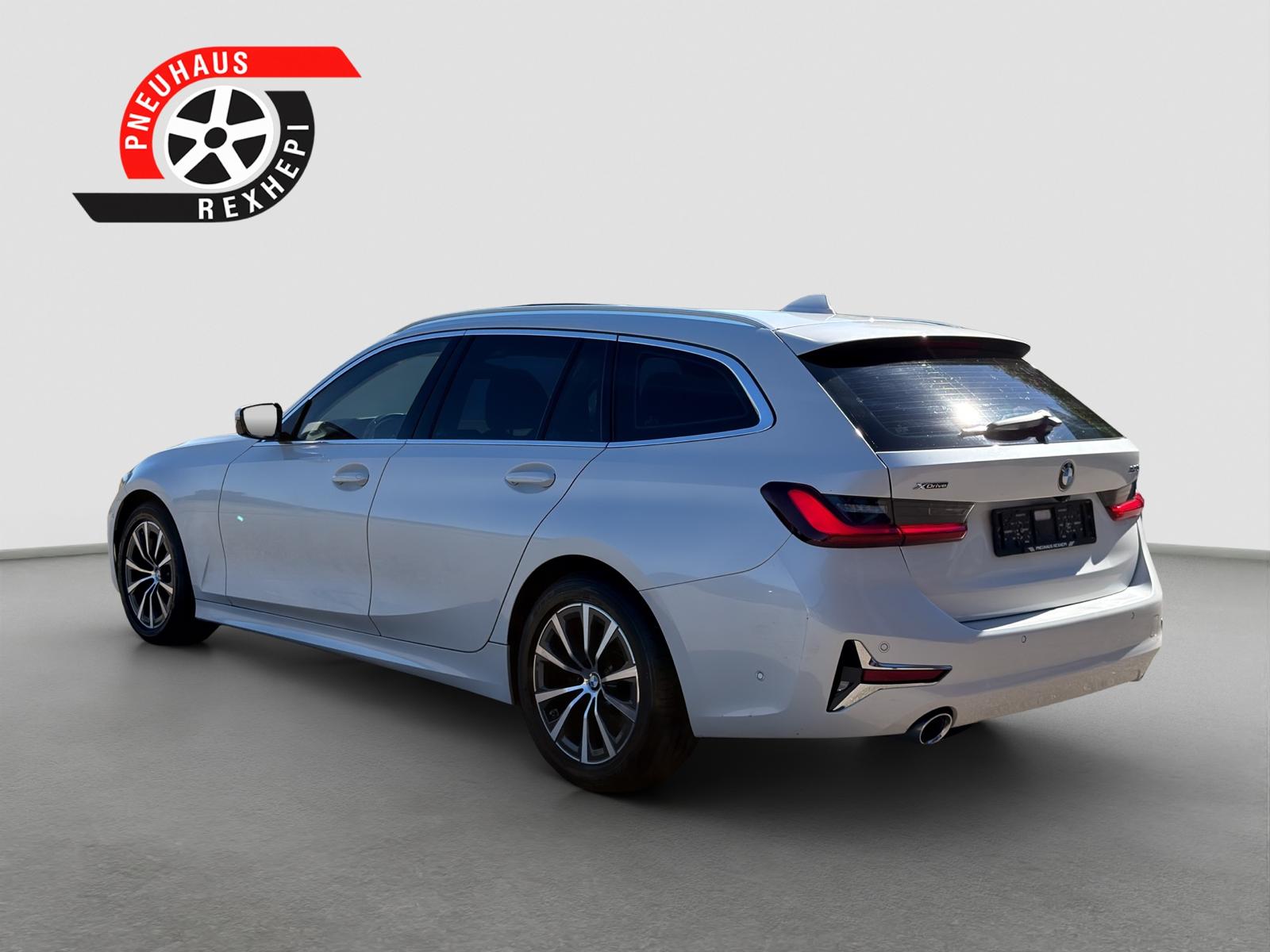 BMW 320d xDrive 48V Touring Luxury Line Steptronic-image-3