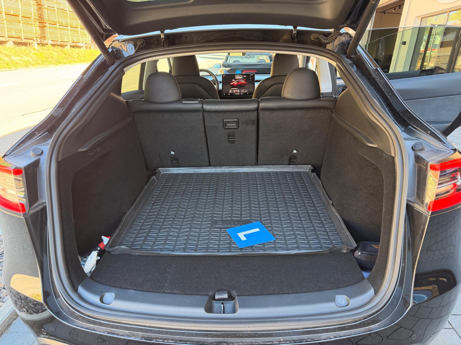 TESLA Model Y Performance AWD đ„-image-2