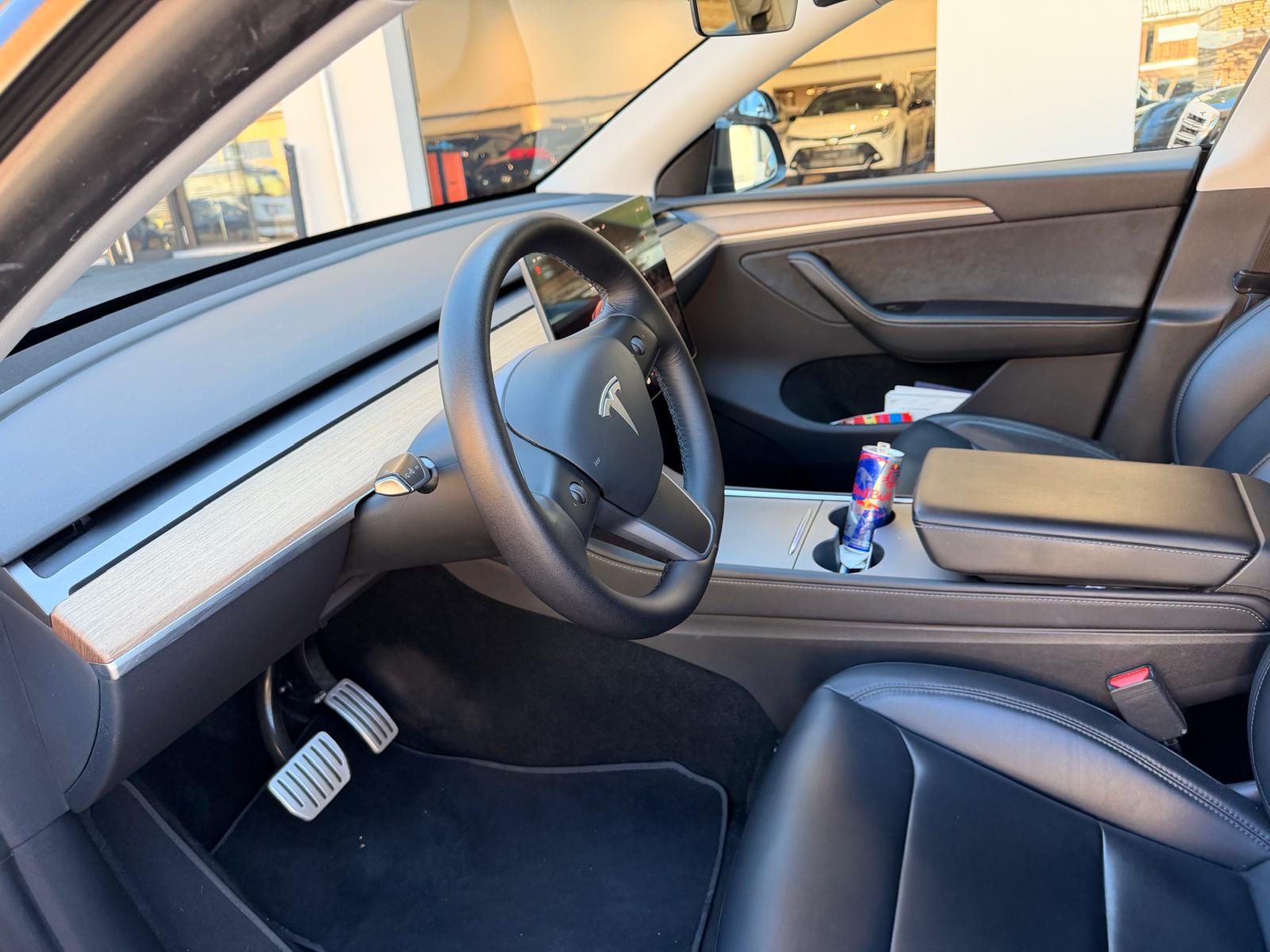 TESLA Model Y Performance AWD đ„-image-5