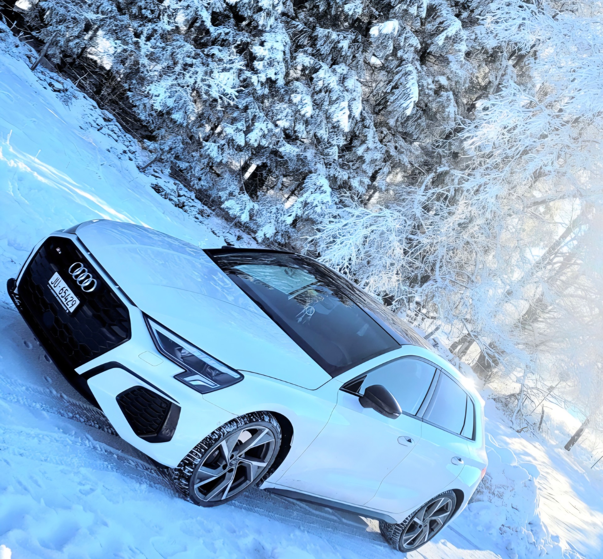 AUDI S3 Sportback 2.0 TFSI quattro S-tronic-image-9