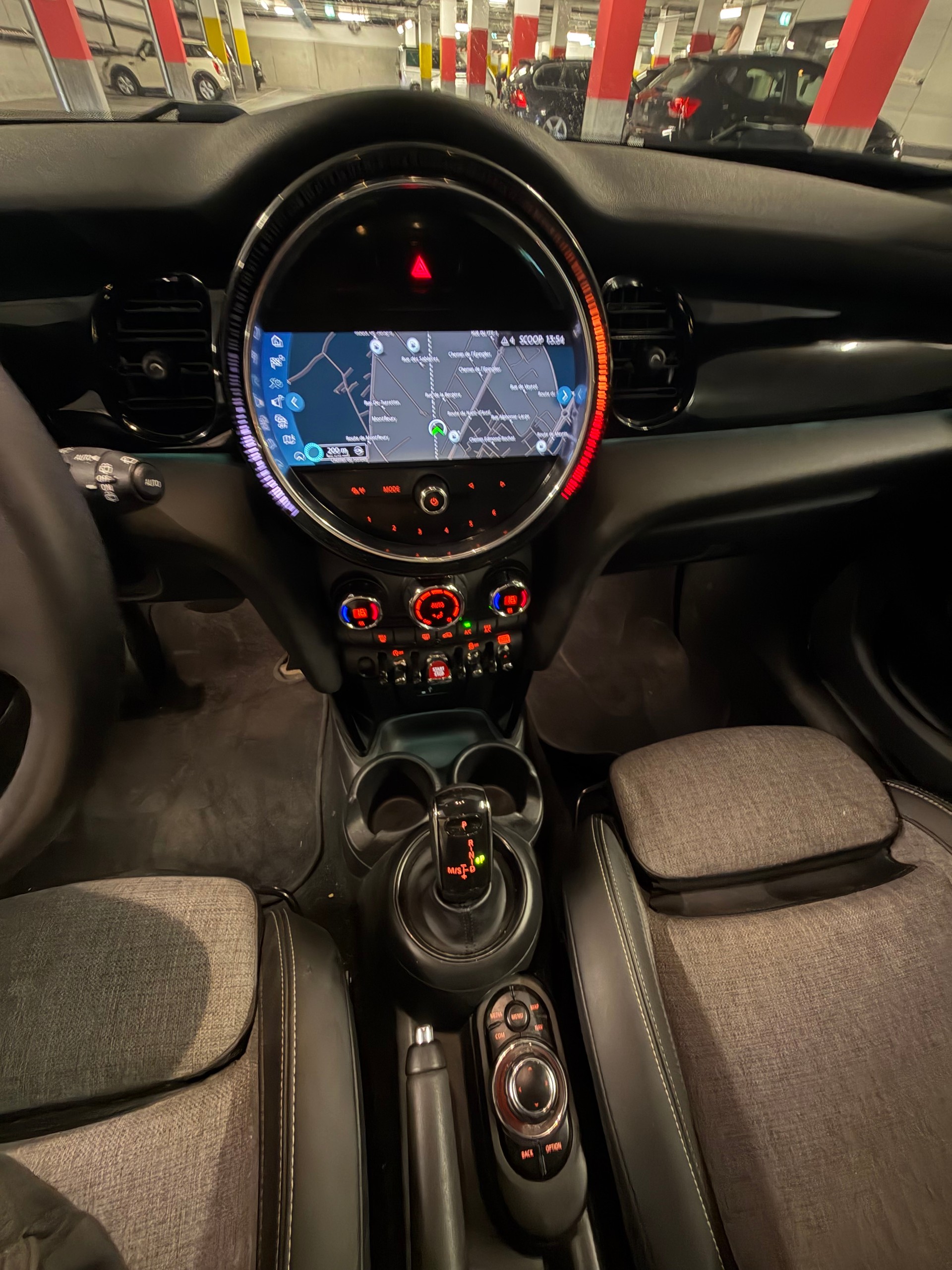 MINI Cooper Steptronic DKG-image-9