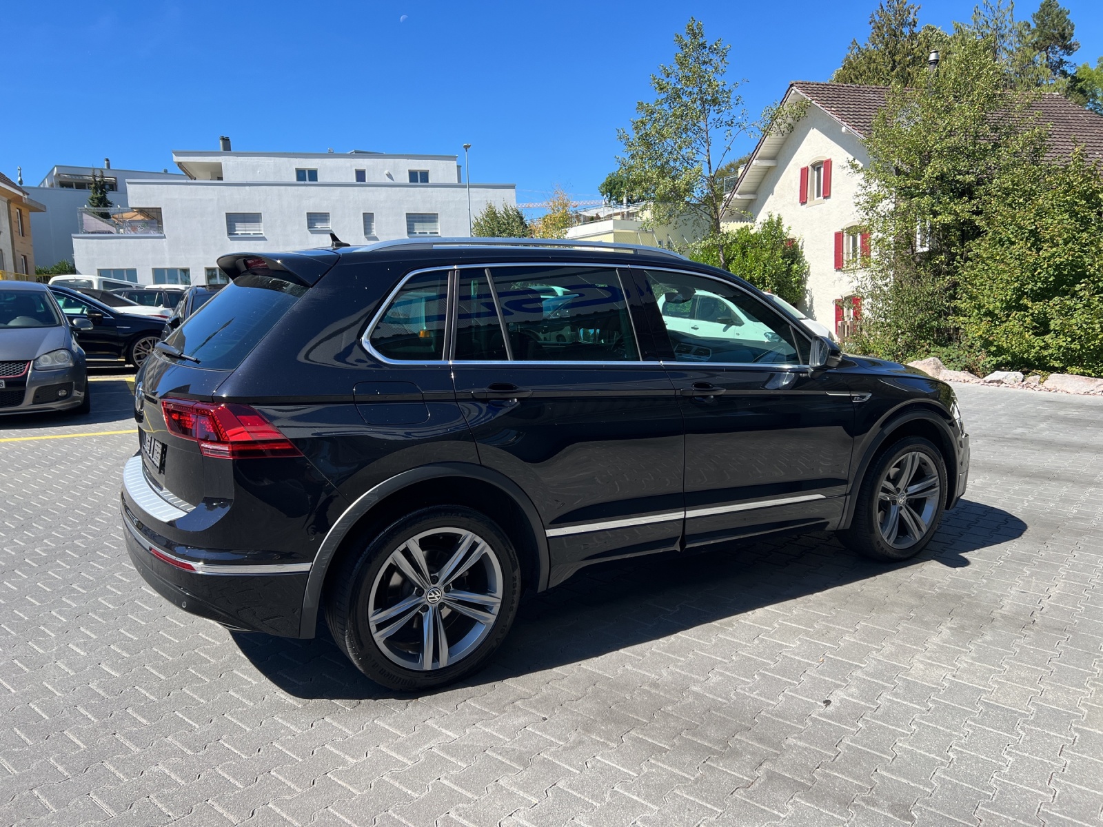 VW Tiguan 2.0 TDI SCR Highline4Motion DSG-image-3