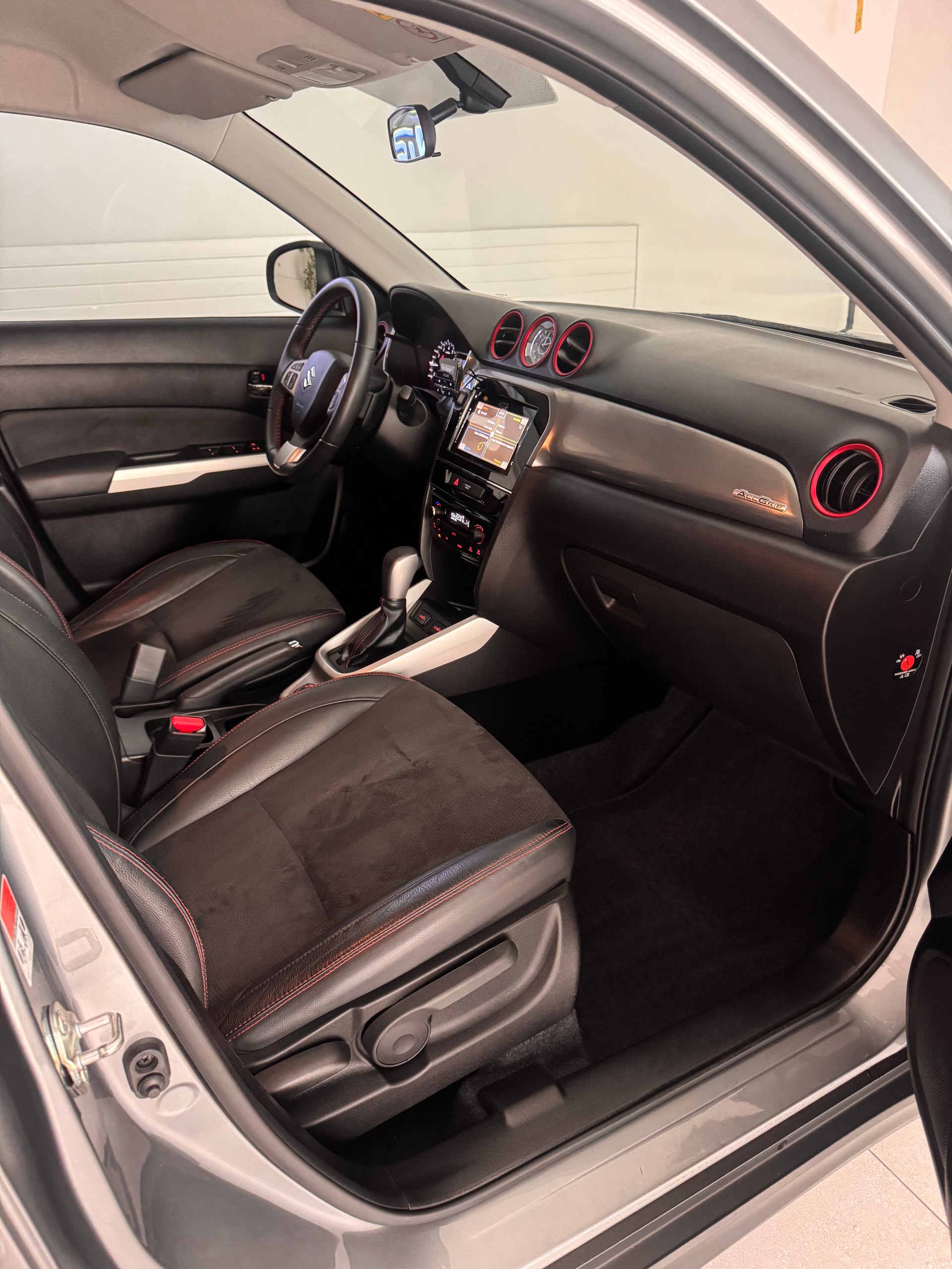 SUZUKI Vitara 1.4 4x4 Boosterjet Sergio Cellano Top Automati*CH-Fahrzeug*-image-9