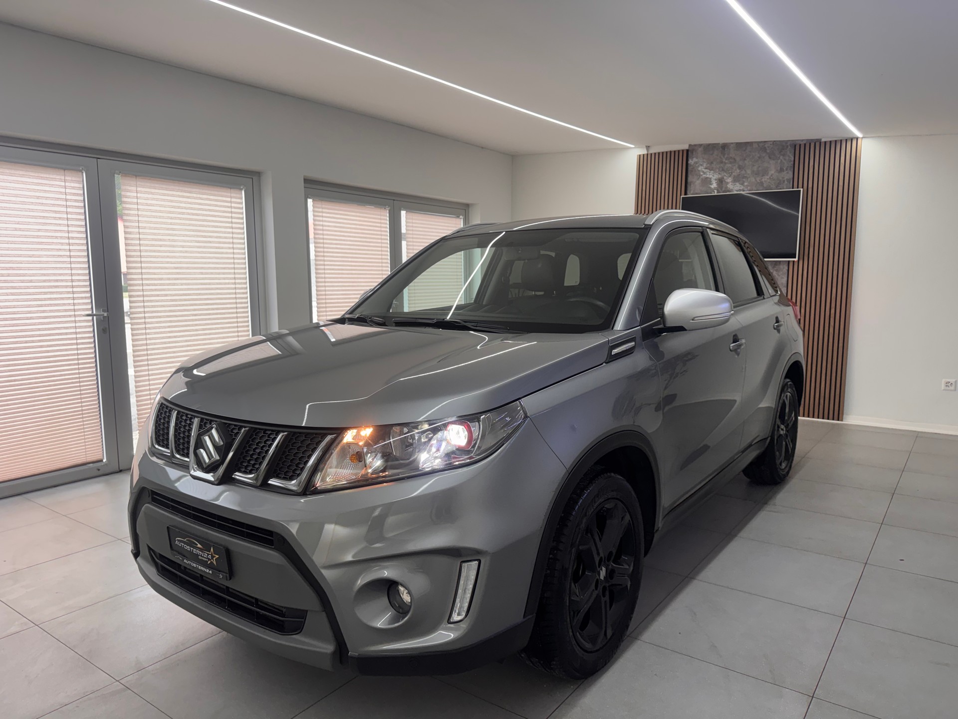 SUZUKI Vitara 1.4 4x4 Boosterjet Sergio Cellano Top Automati*CH-Fahrzeug*-image-0