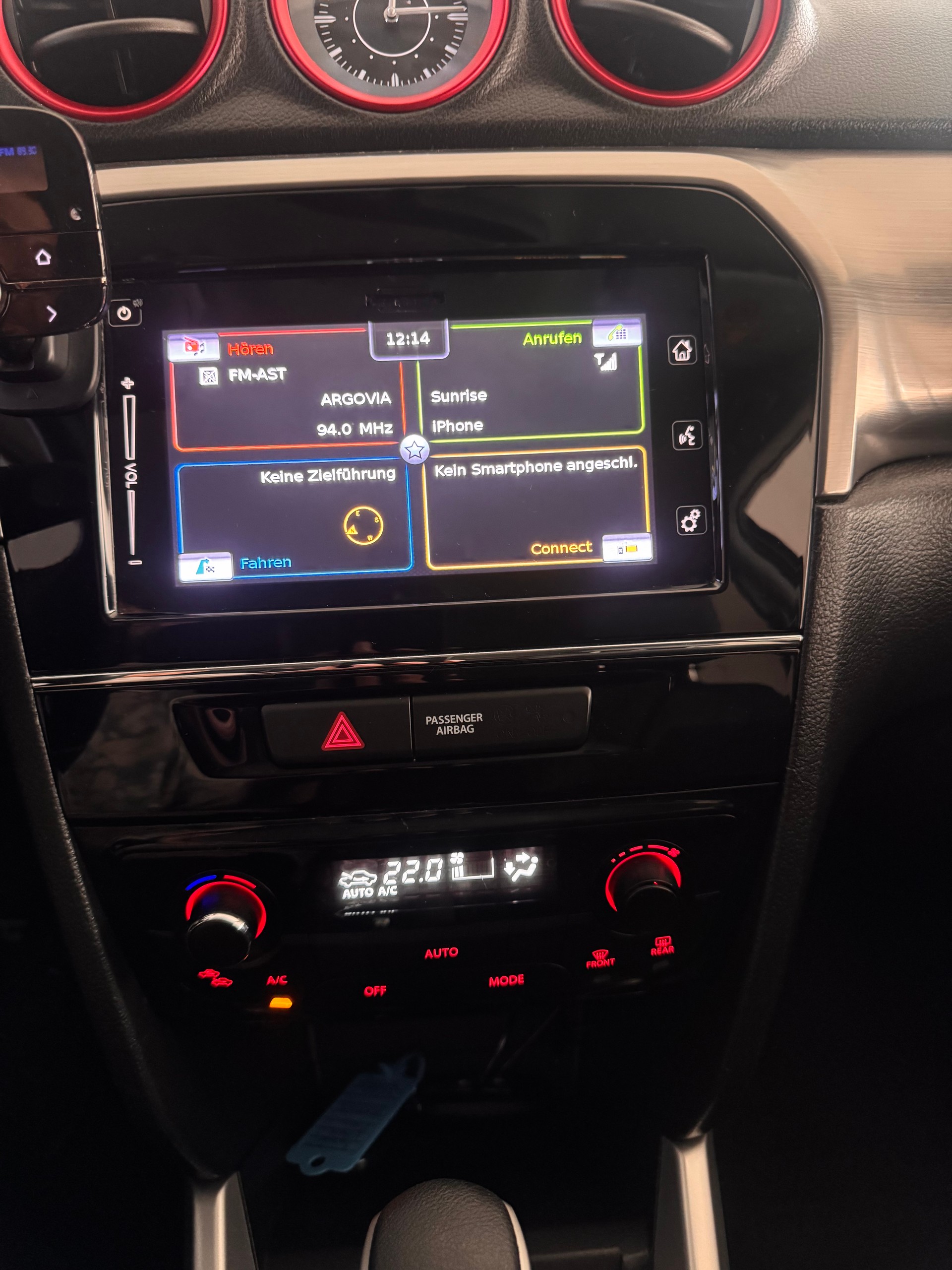 SUZUKI Vitara 1.4 4x4 Boosterjet Sergio Cellano Top Automati*CH-Fahrzeug*-image-16