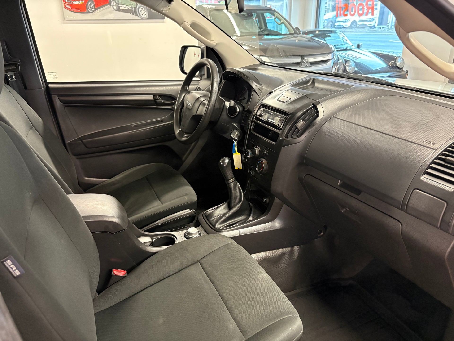 ISUZU D-MAX 1.9 4x4 KIPPER-image-10