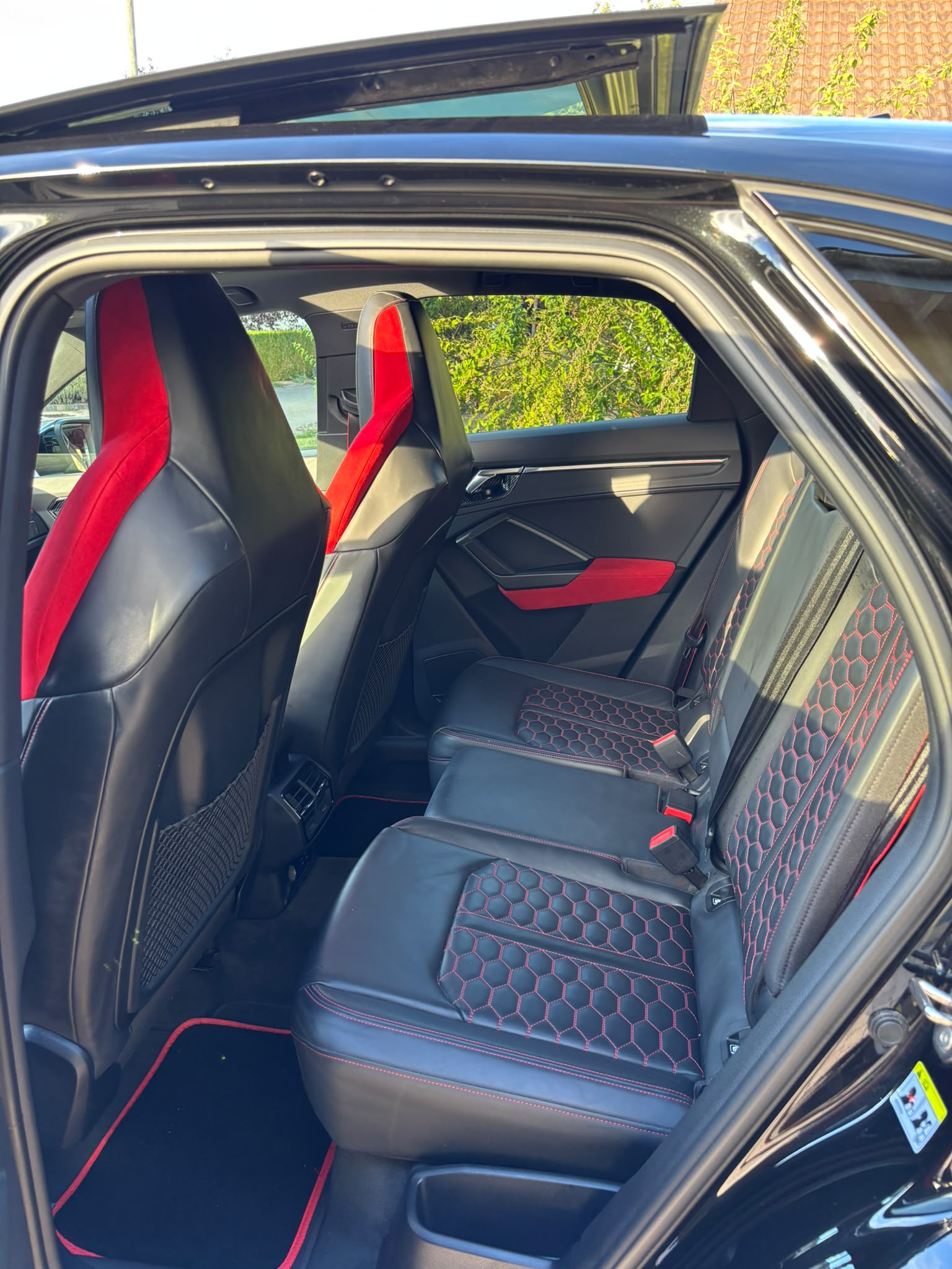 AUDI RS Q3 Sportback quattro S tronic-image-5