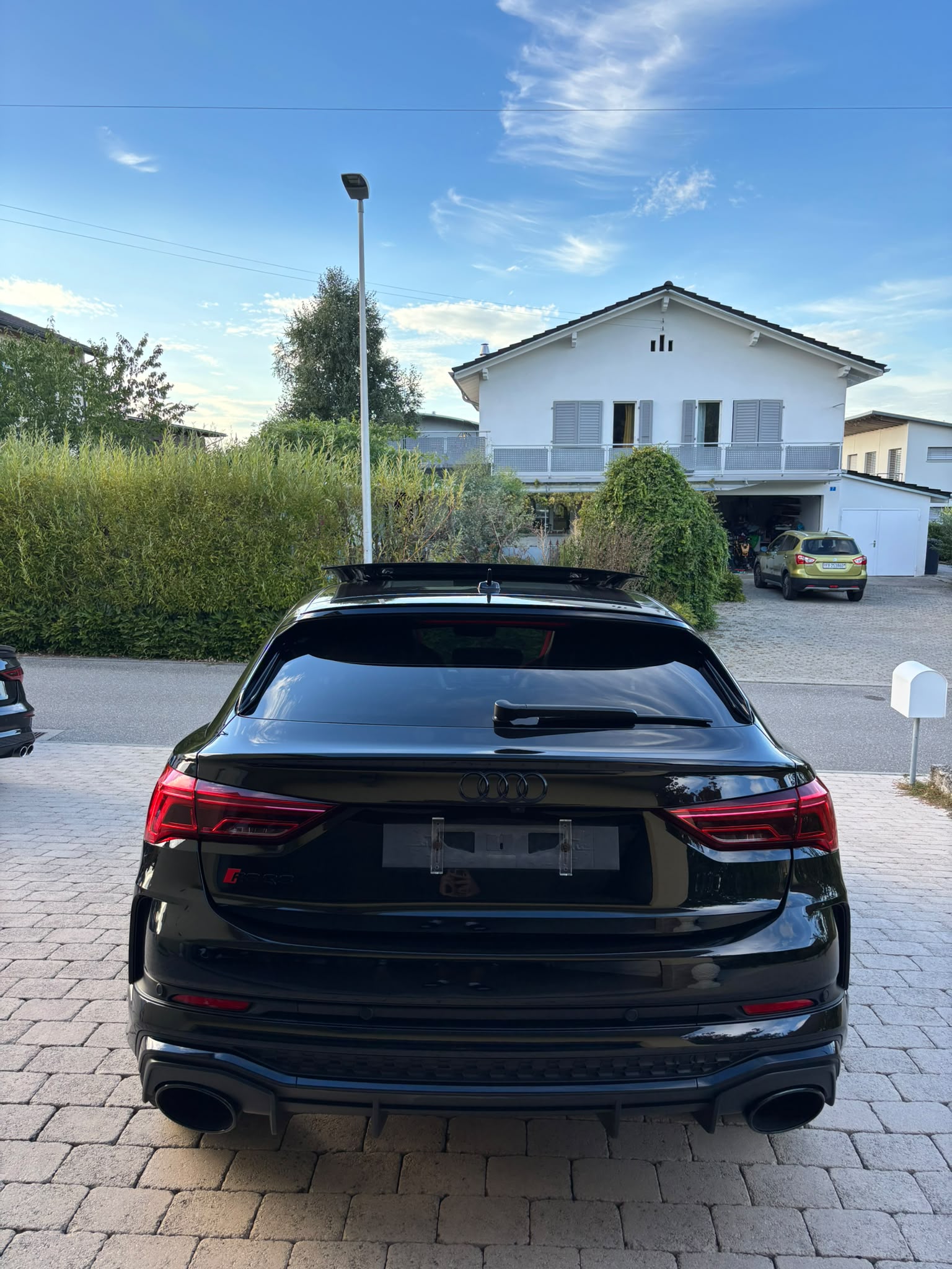 AUDI RS Q3 Sportback quattro S tronic-image-1