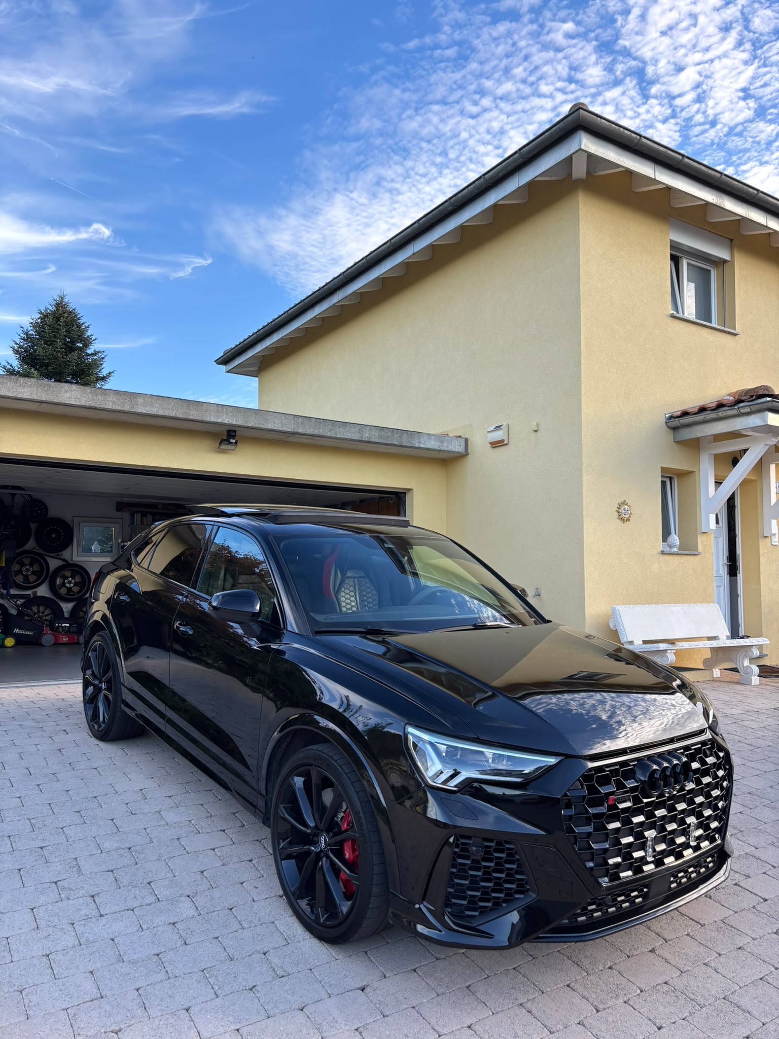 AUDI RS Q3 Sportback quattro S tronic-image-3