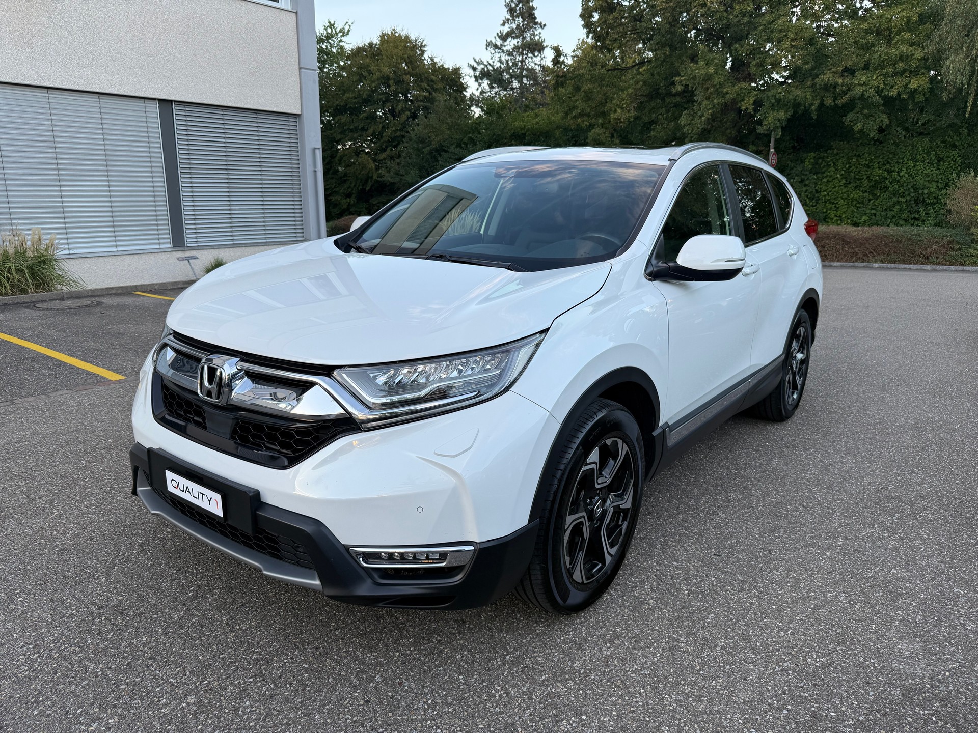 HONDA CR-V 1.5 i-VTEC Lifestyle 4WD Automatic-image-0