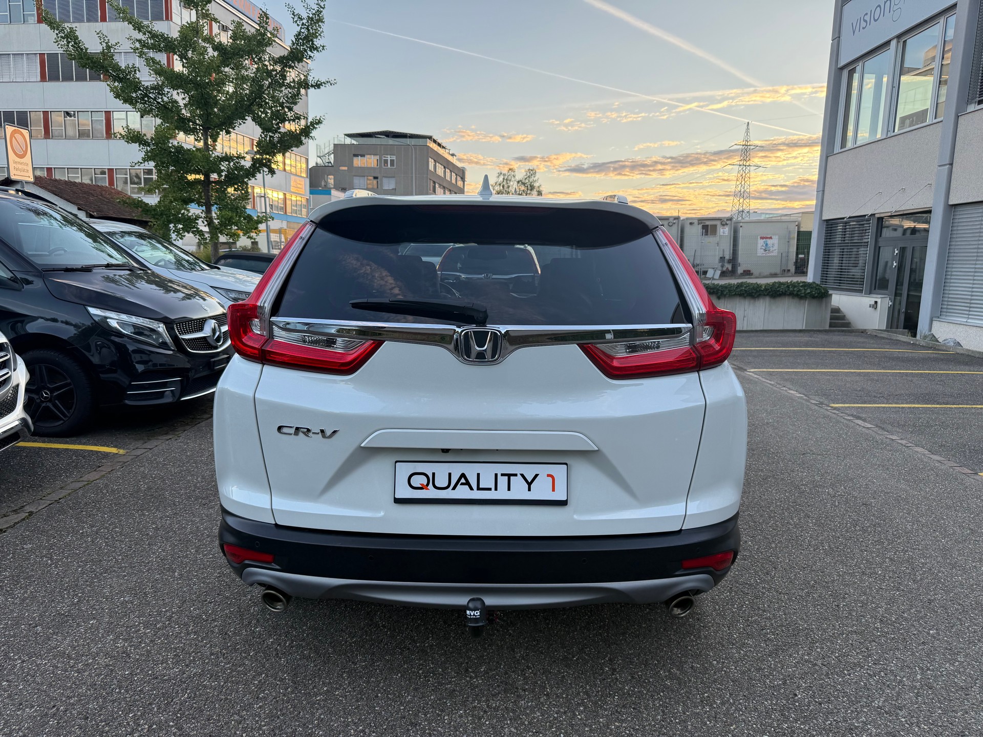 HONDA CR-V 1.5 i-VTEC Lifestyle 4WD Automatic-image-4