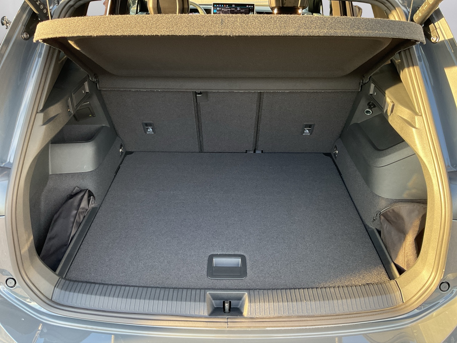 VW Tiguan 2.0 TSI DSG R-Line United 4Motion-image-11