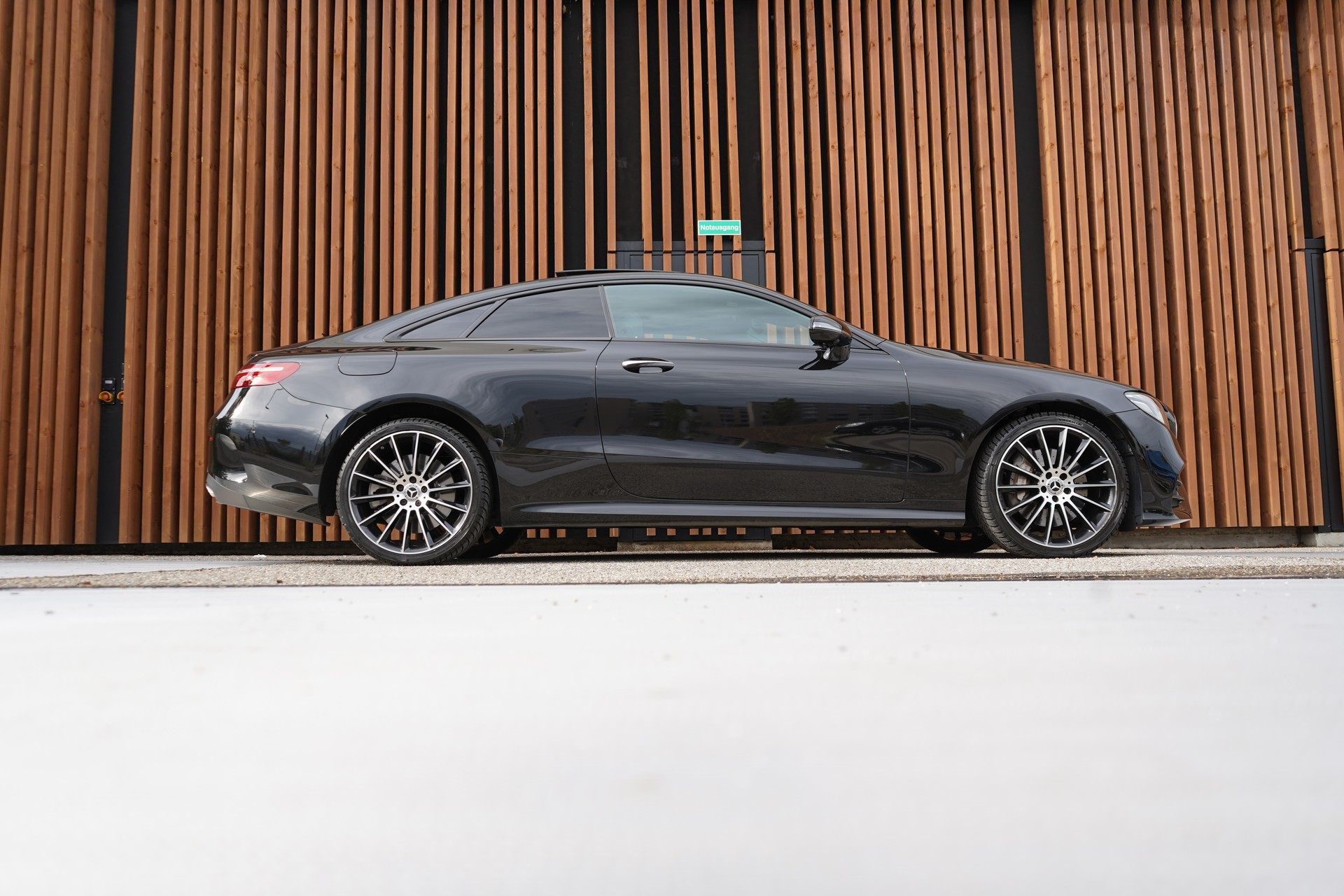MERCEDES-BENZ E 450 COUPÉ AMG LINE BLACK 4 MATIC 9G-TRONIC l 367 PS-image-0