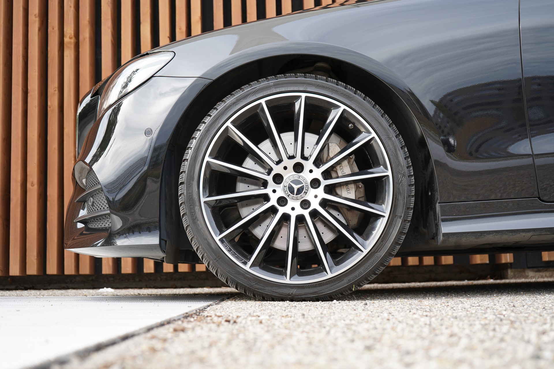 MERCEDES-BENZ E 450 COUPÉ AMG LINE BLACK 4 MATIC 9G-TRONIC l 367 PS-image-16