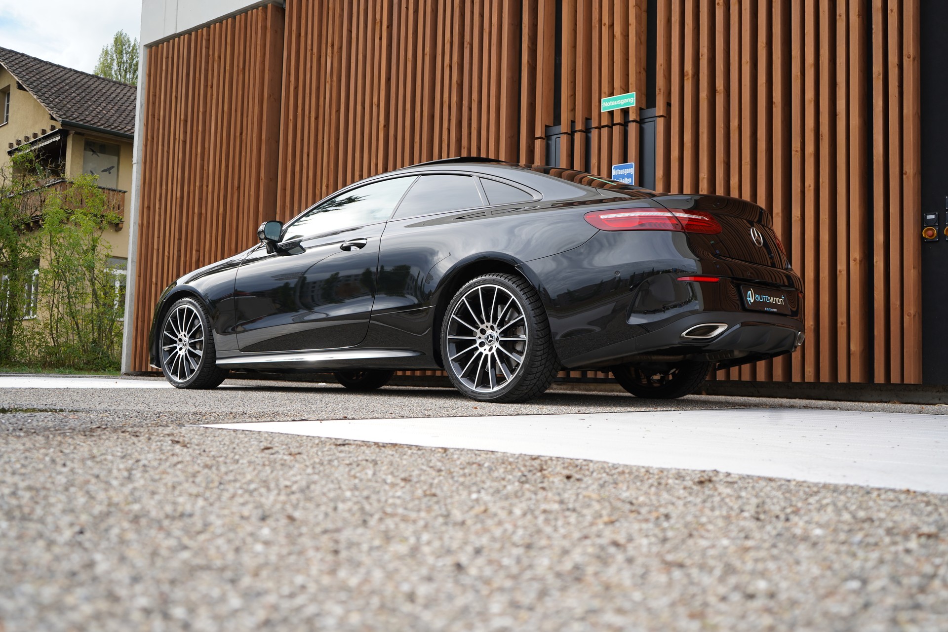 MERCEDES-BENZ E 450 COUPÉ AMG LINE BLACK 4 MATIC 9G-TRONIC l 367 PS-image-11
