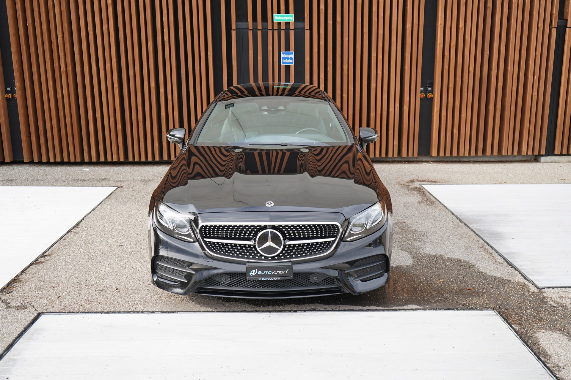 MERCEDES-BENZ E 450 COUPÉ AMG LINE BLACK 4 MATIC 9G-TRONIC l 367 PS-image-12