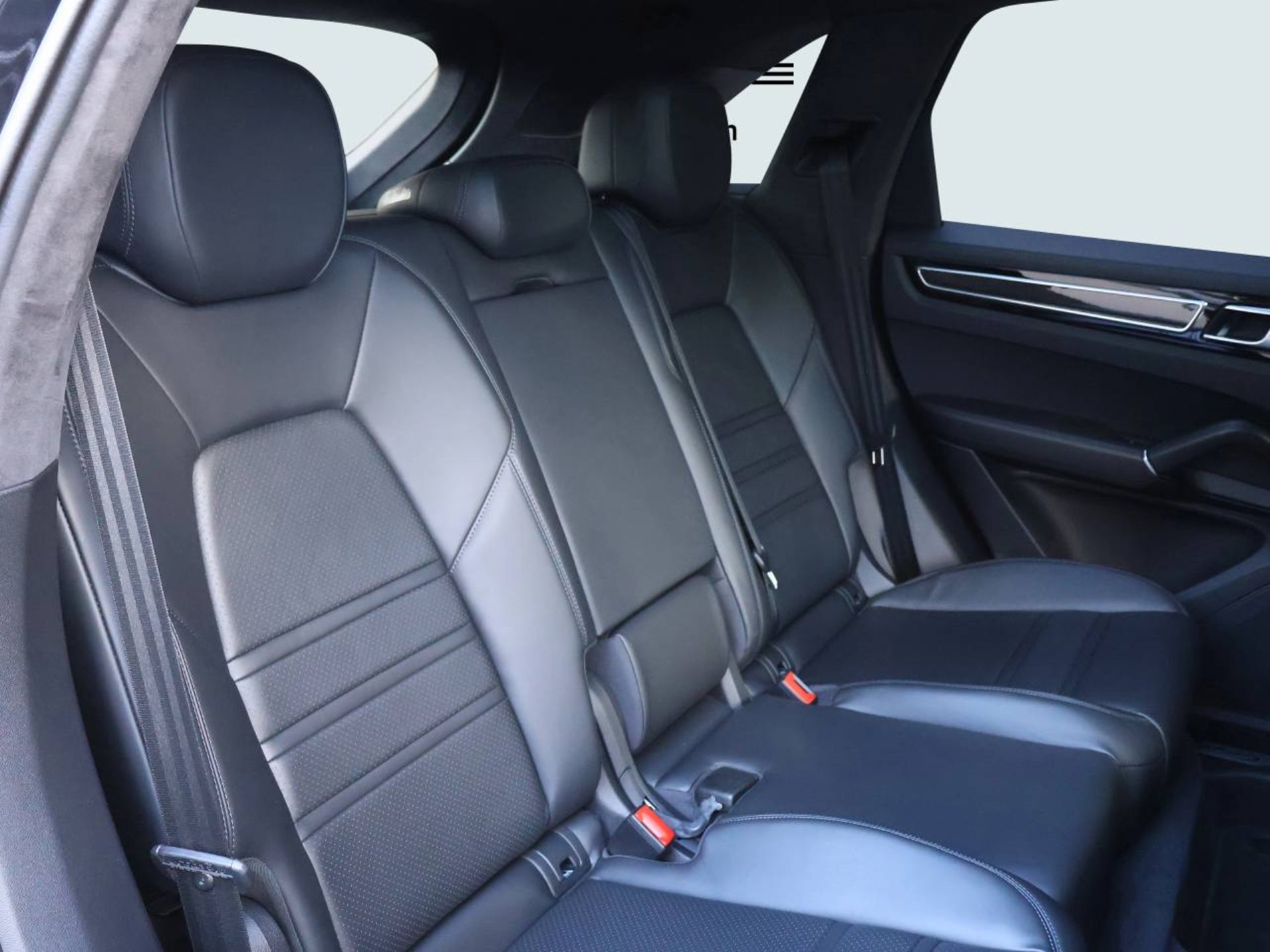 PORSCHE Cayenne GTS-image-16