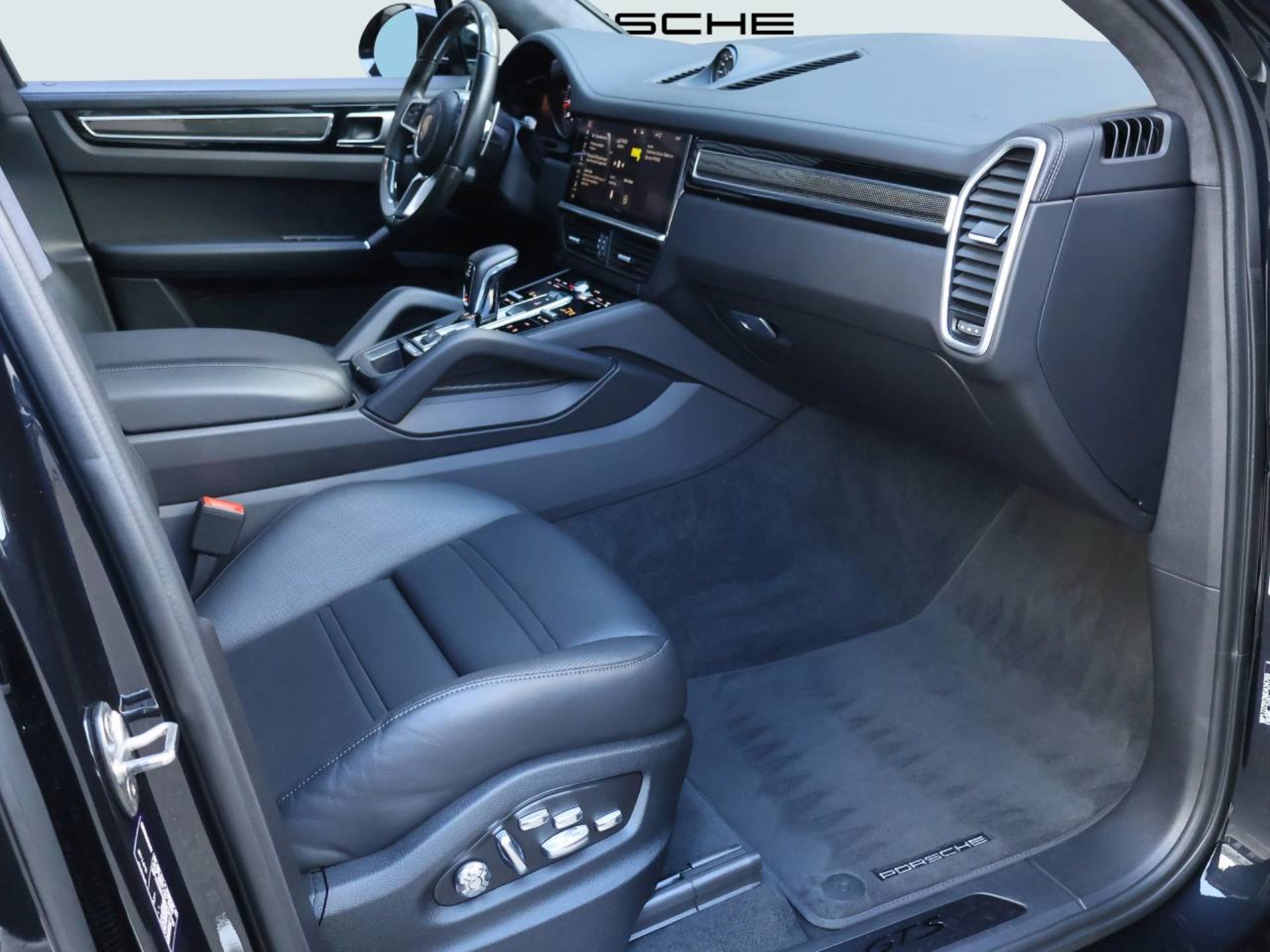 PORSCHE Cayenne GTS-image-11