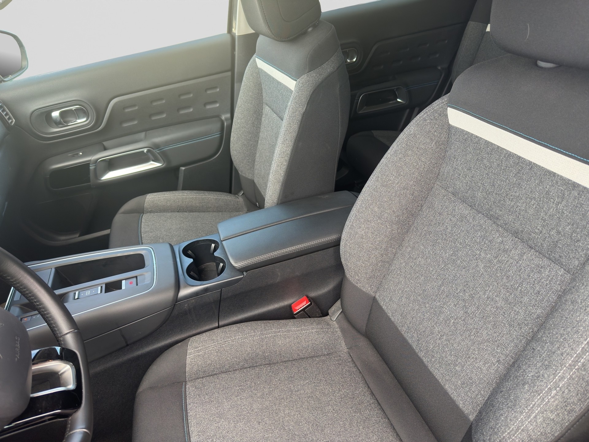 CITROEN C5 Aircross 1.2 HEV Plus-image-5