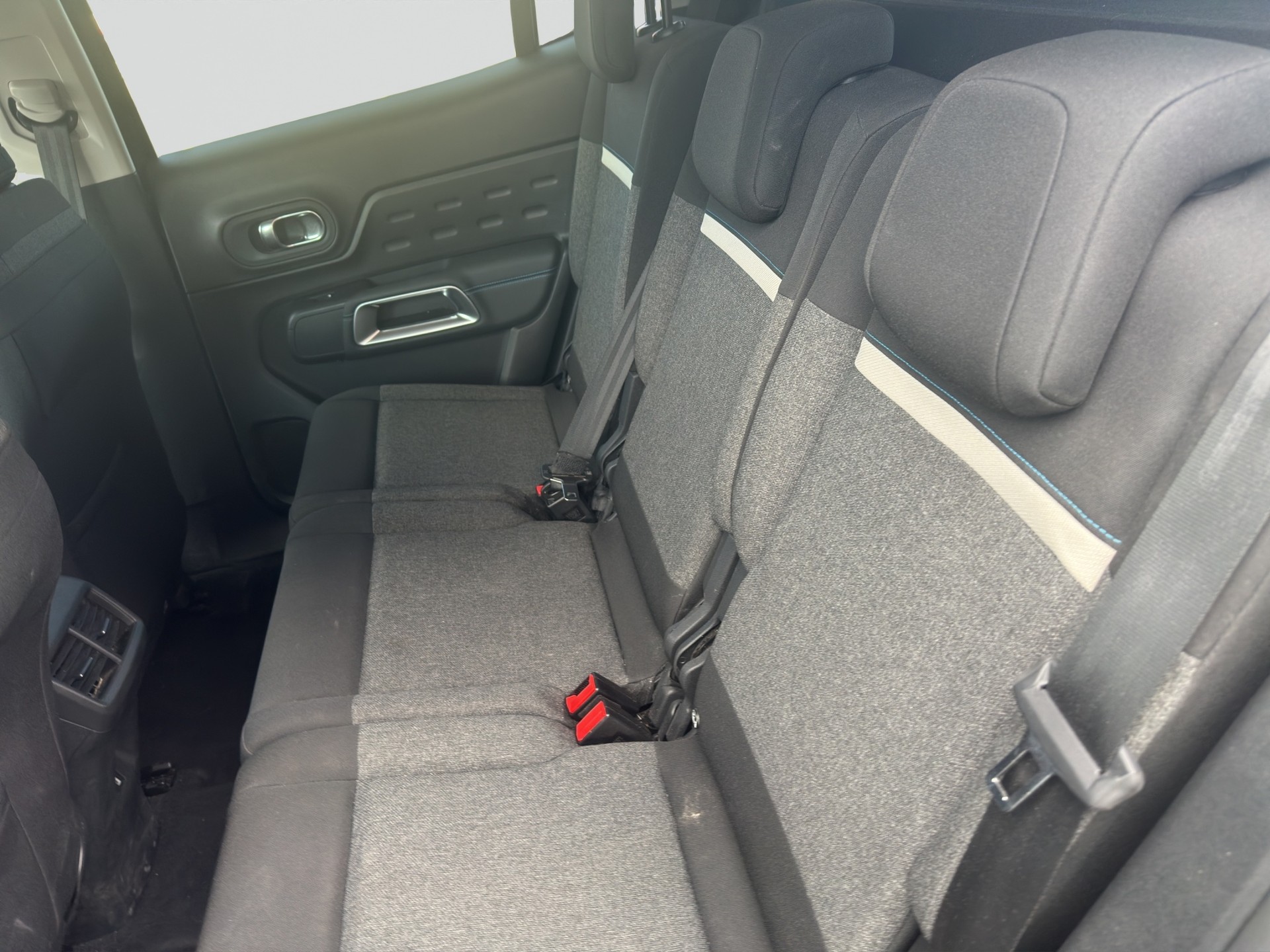 CITROEN C5 Aircross 1.2 HEV Plus-image-7