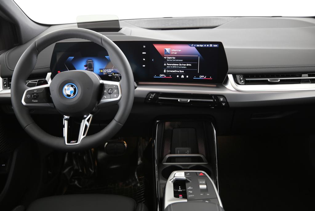 BMW 225e xDrive Active Tourer-image-4