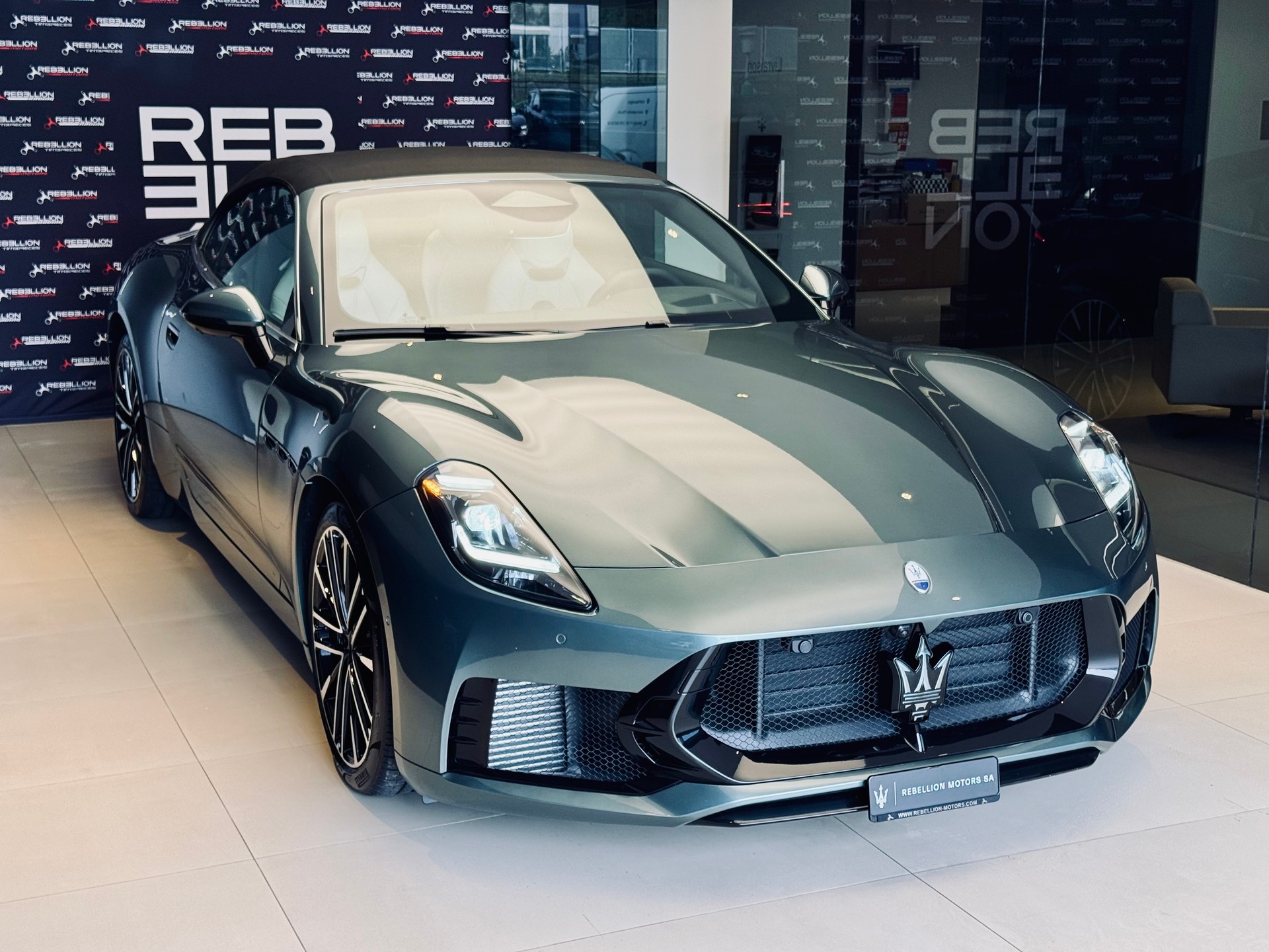 MASERATI GranCabrio Modena MY27-image-3