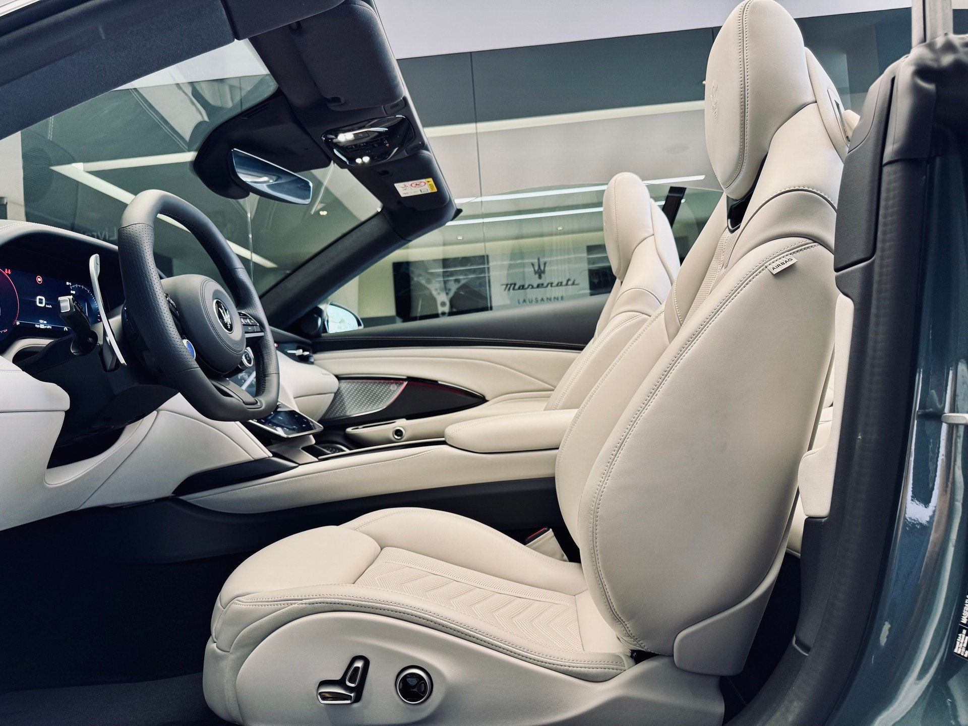 MASERATI GranCabrio Modena MY27-image-14