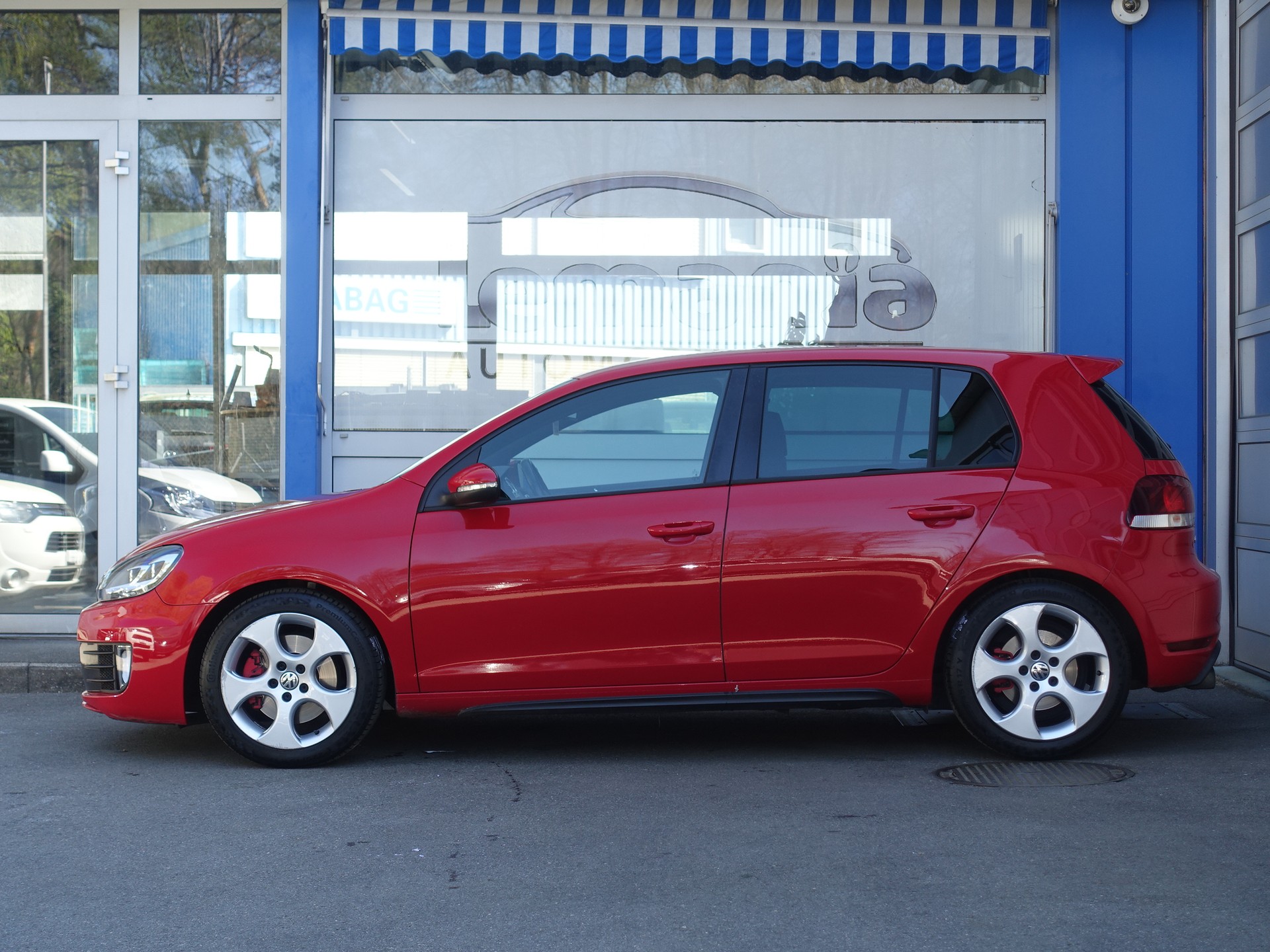 VW Golf 2.0 TSI GTI-image-5