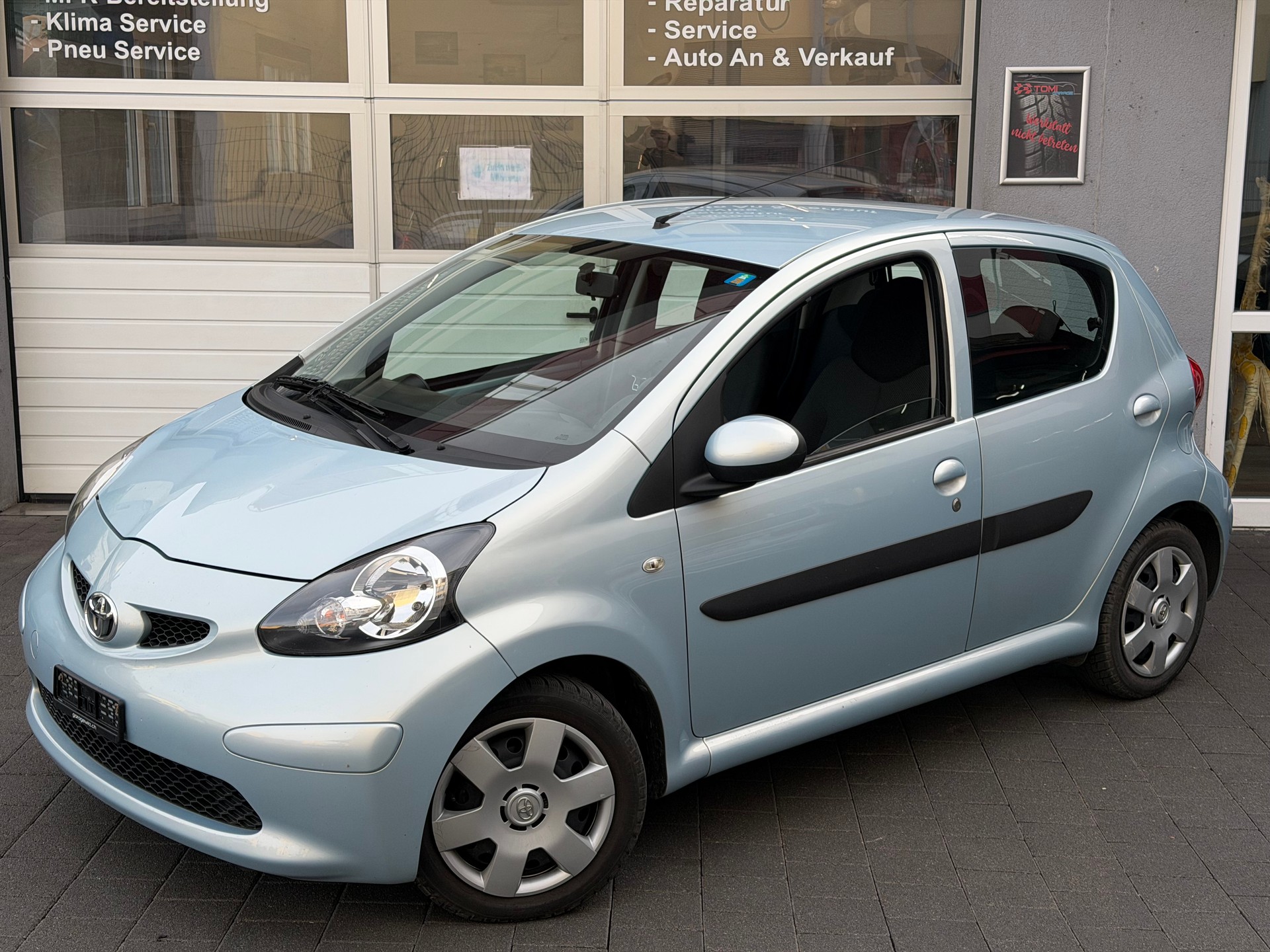 TOYOTA Aygo 1.0 Linea Terra *Ab MFK&Service*8-Fach Bereift*Aus 1.Hand*-image-0
