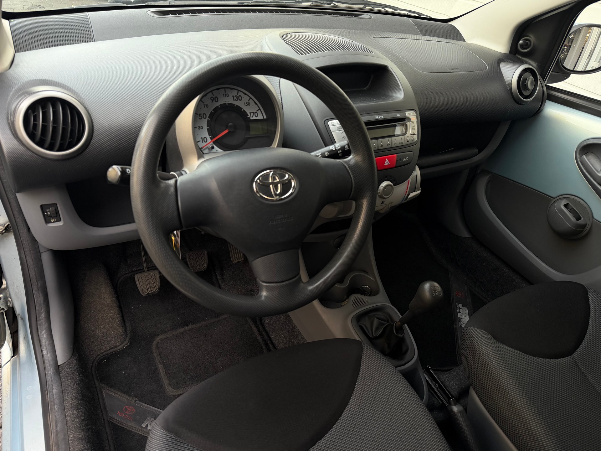 TOYOTA Aygo 1.0 Linea Terra *Ab MFK&Service*8-Fach Bereift*Aus 1.Hand*-image-9