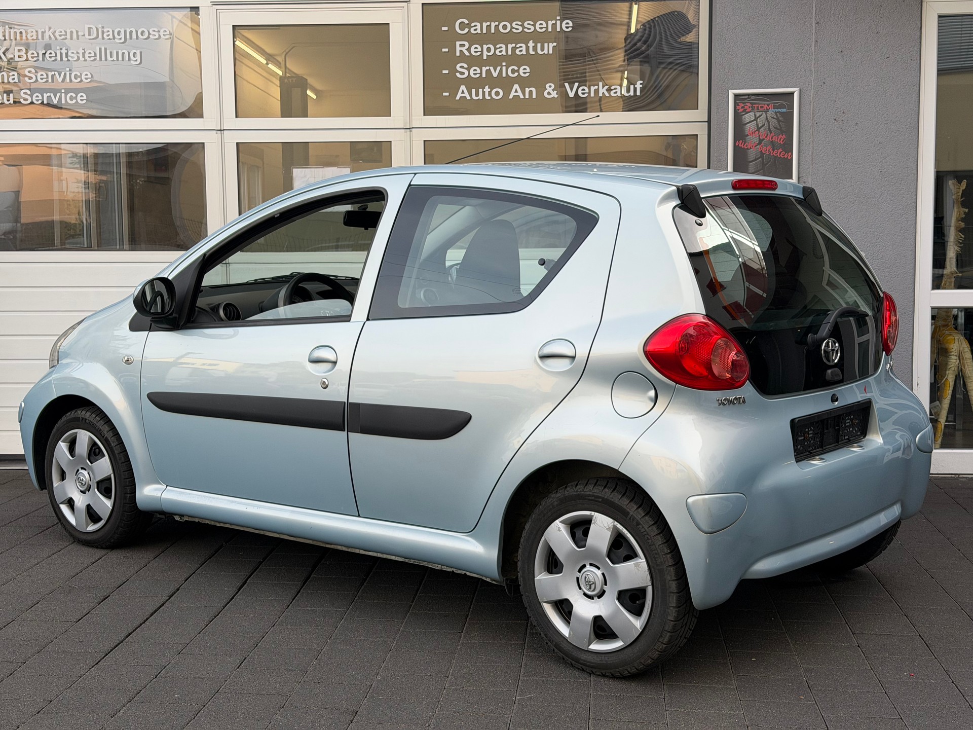 TOYOTA Aygo 1.0 Linea Terra *Ab MFK&Service*8-Fach Bereift*Aus 1.Hand*-image-6