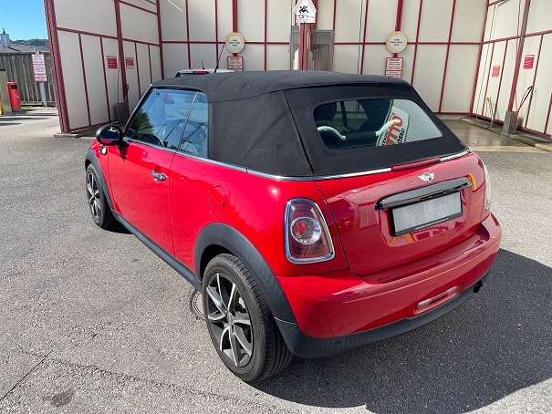 MINI One Cabriolet-image-3
