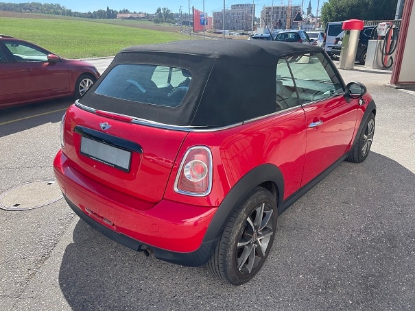 MINI One Cabriolet-image-2
