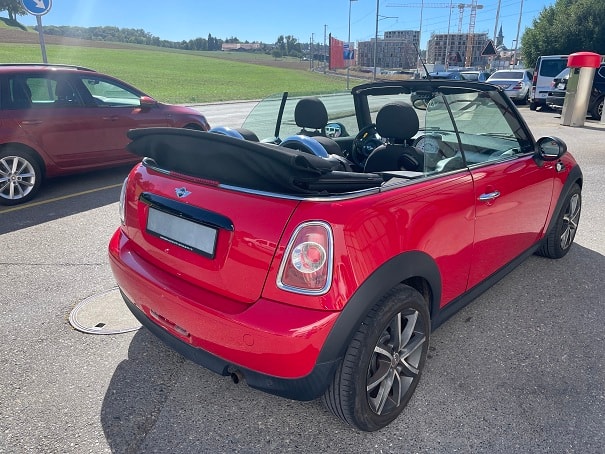 MINI One Cabriolet-image-6